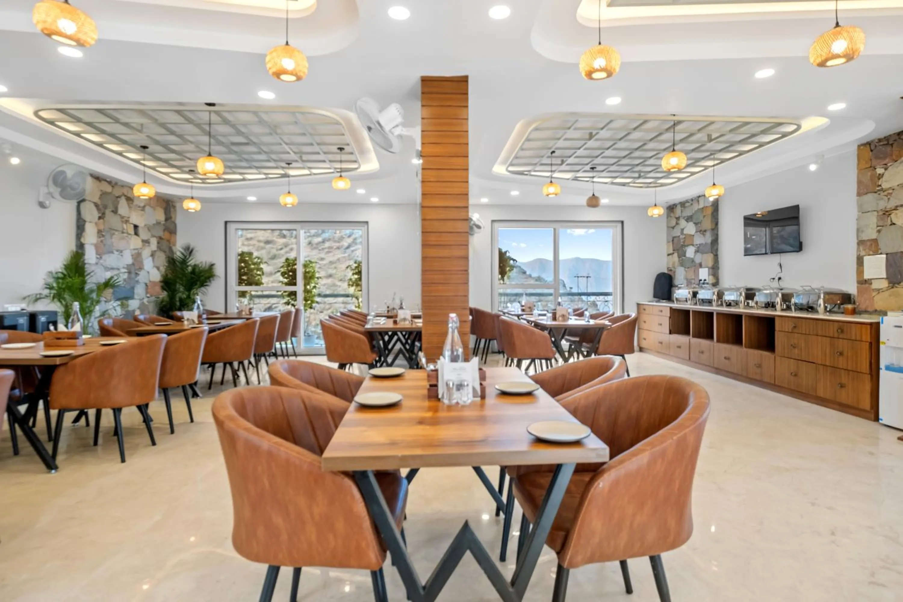 Restaurant/places to eat in Palm Aryan Pause by the Stream Resort