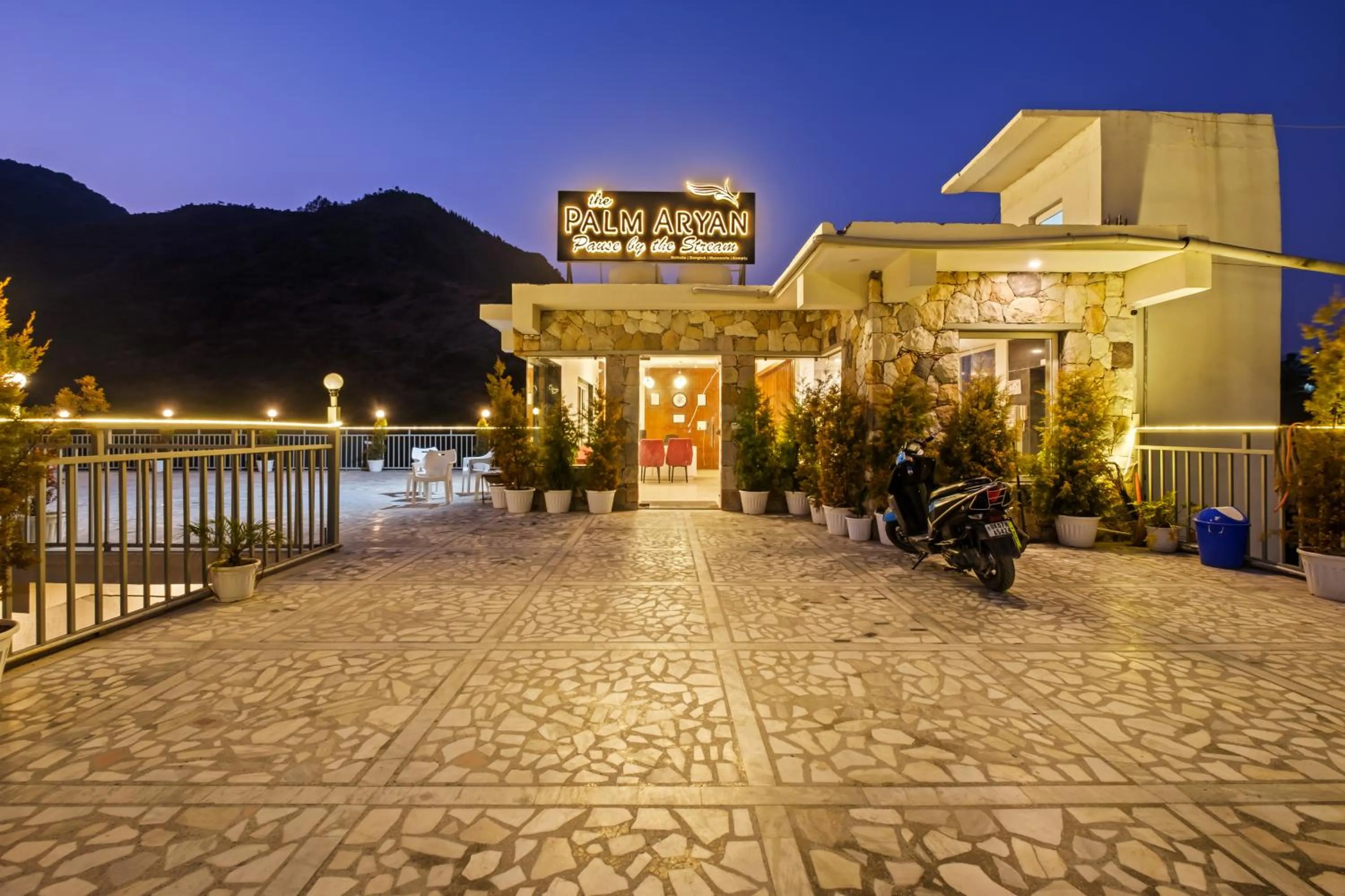 Facade/entrance in Palm Aryan Pause by the Stream Resort