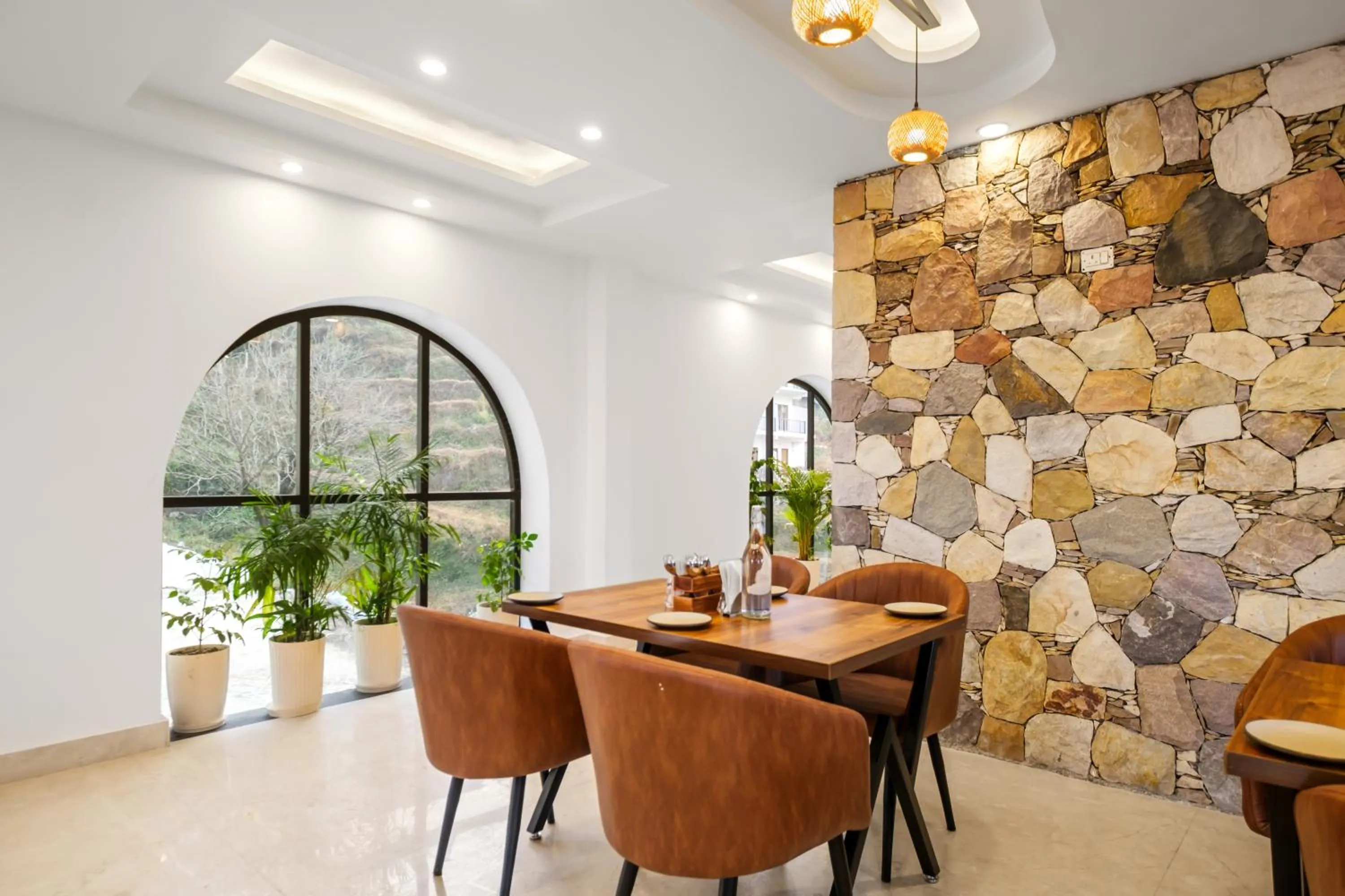 Restaurant/places to eat in Palm Aryan Pause by the Stream Resort