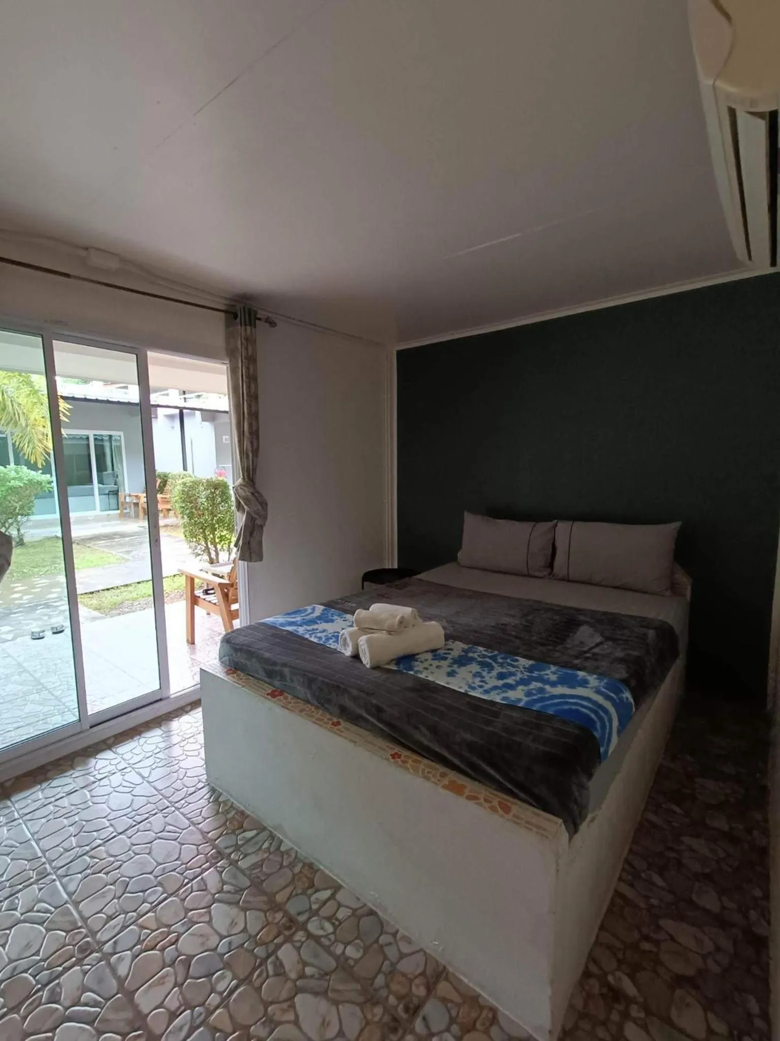 Bed in Smile Resort Koh Mook