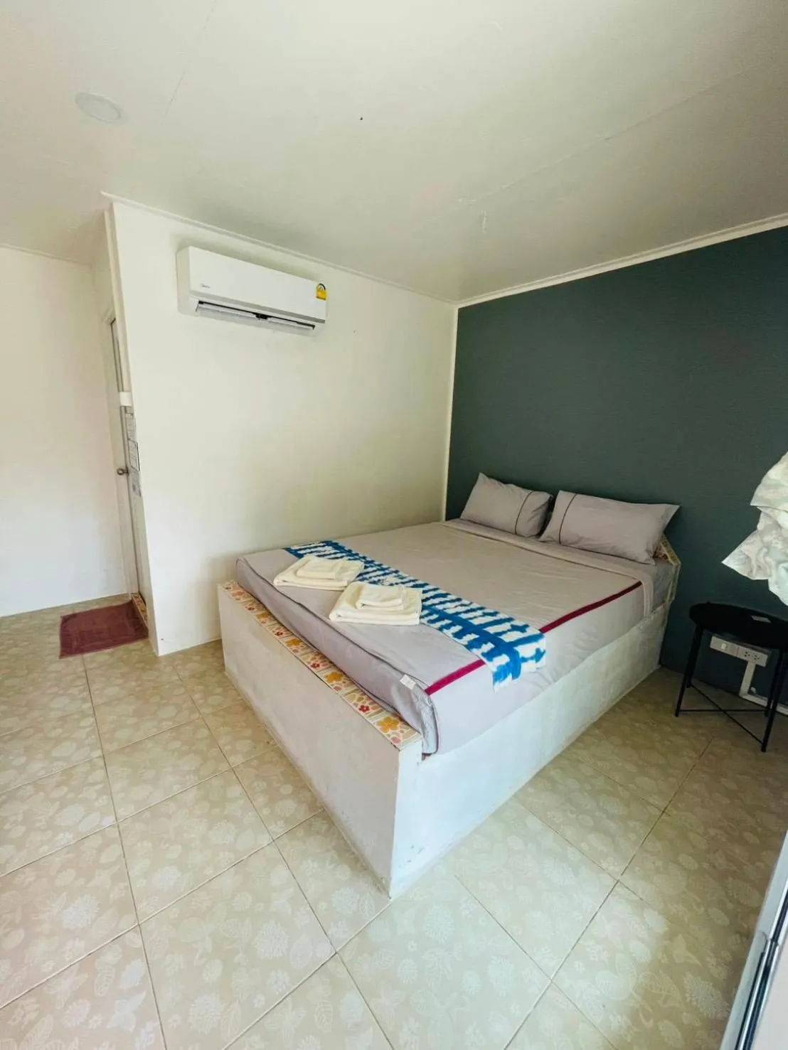 Bed in Smile Resort Koh Mook