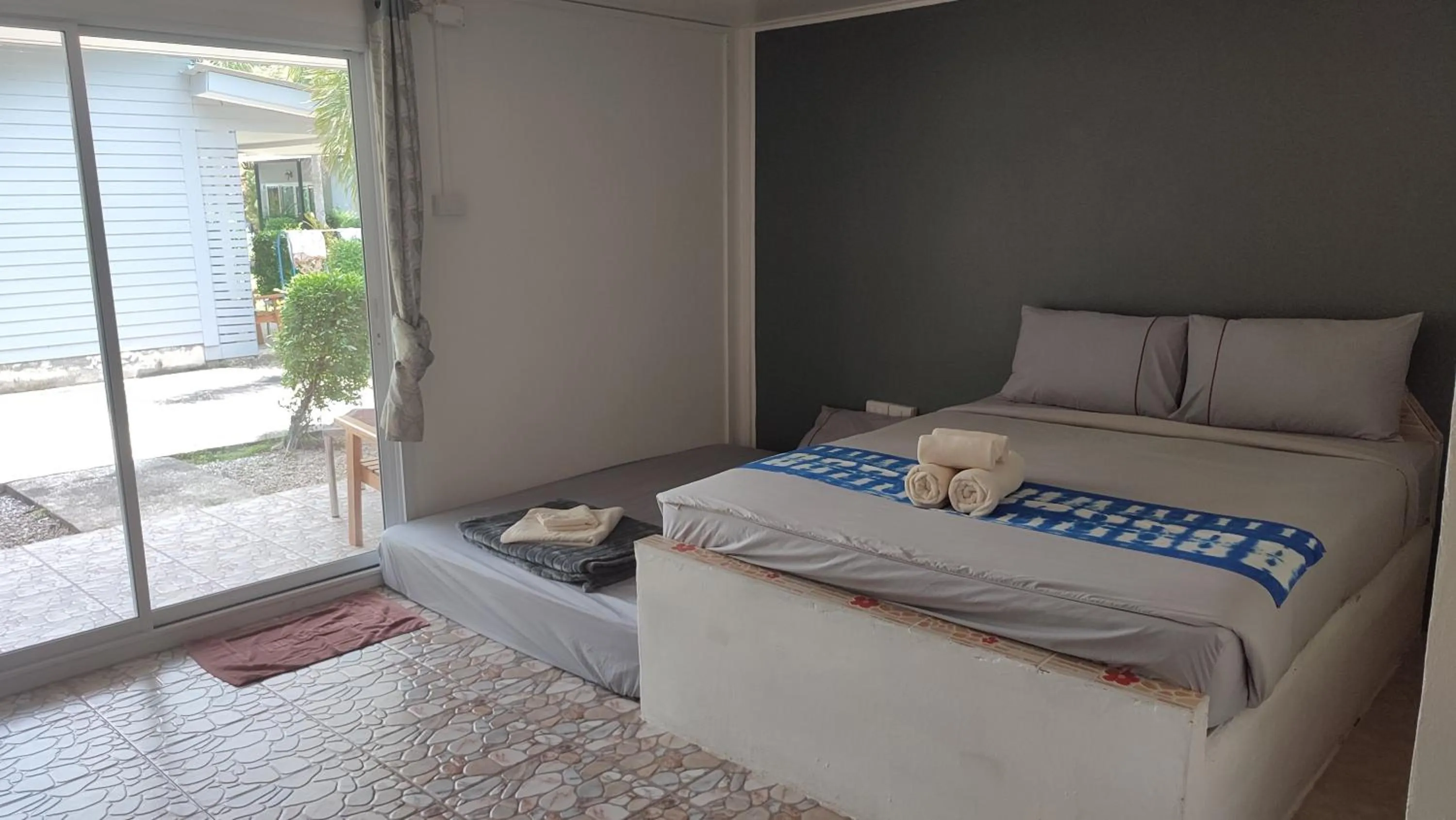 Bed in Smile Resort Koh Mook