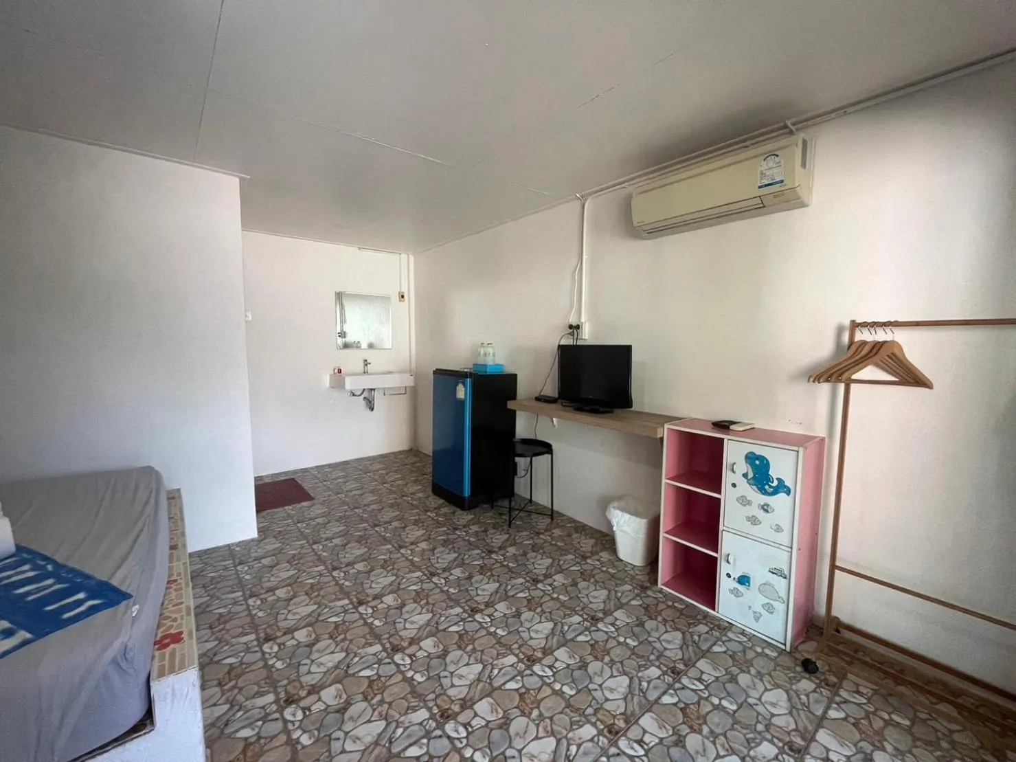 Bed in Smile Resort Koh Mook