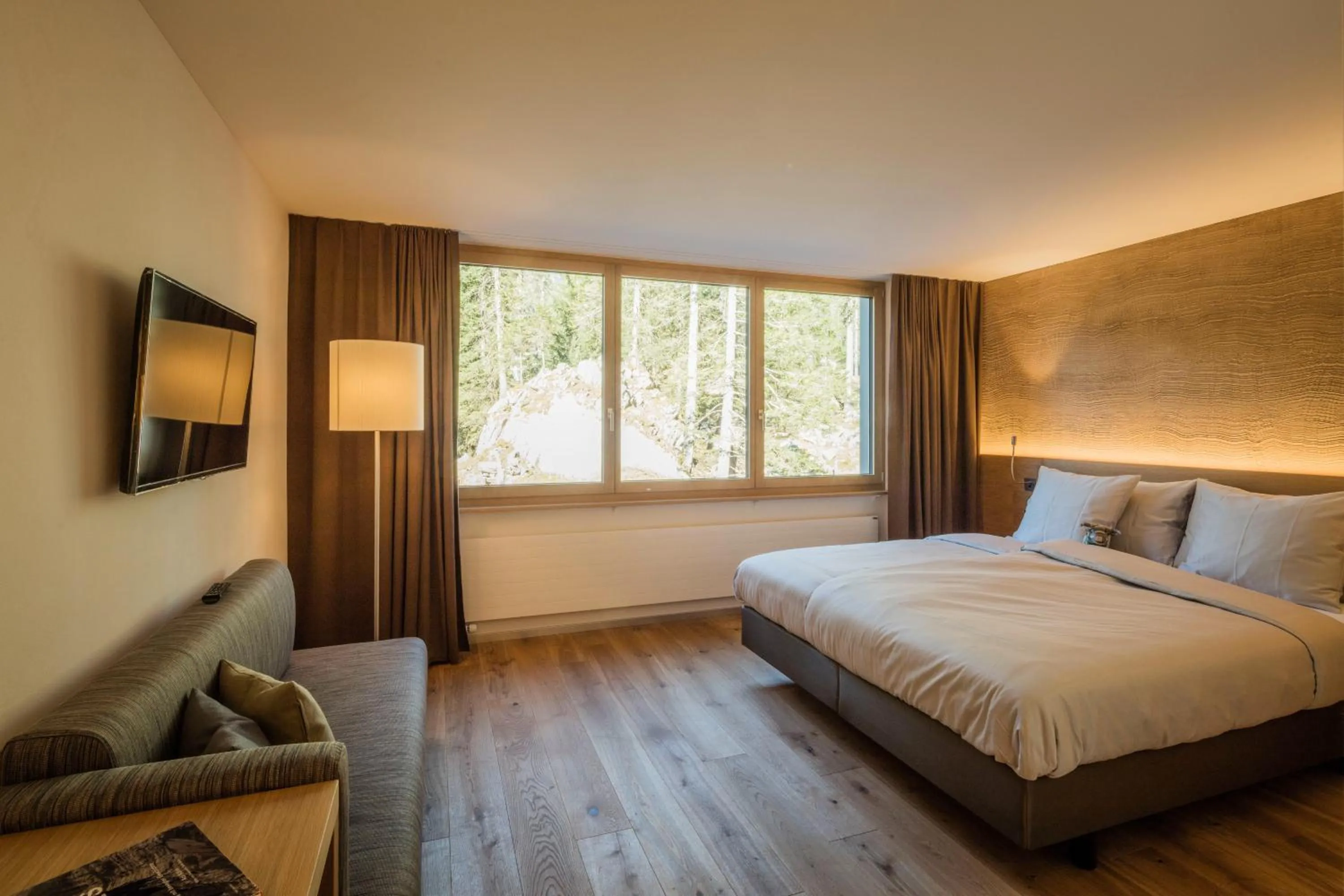 Photo of the whole room, Bed in Säntis - das Hotel