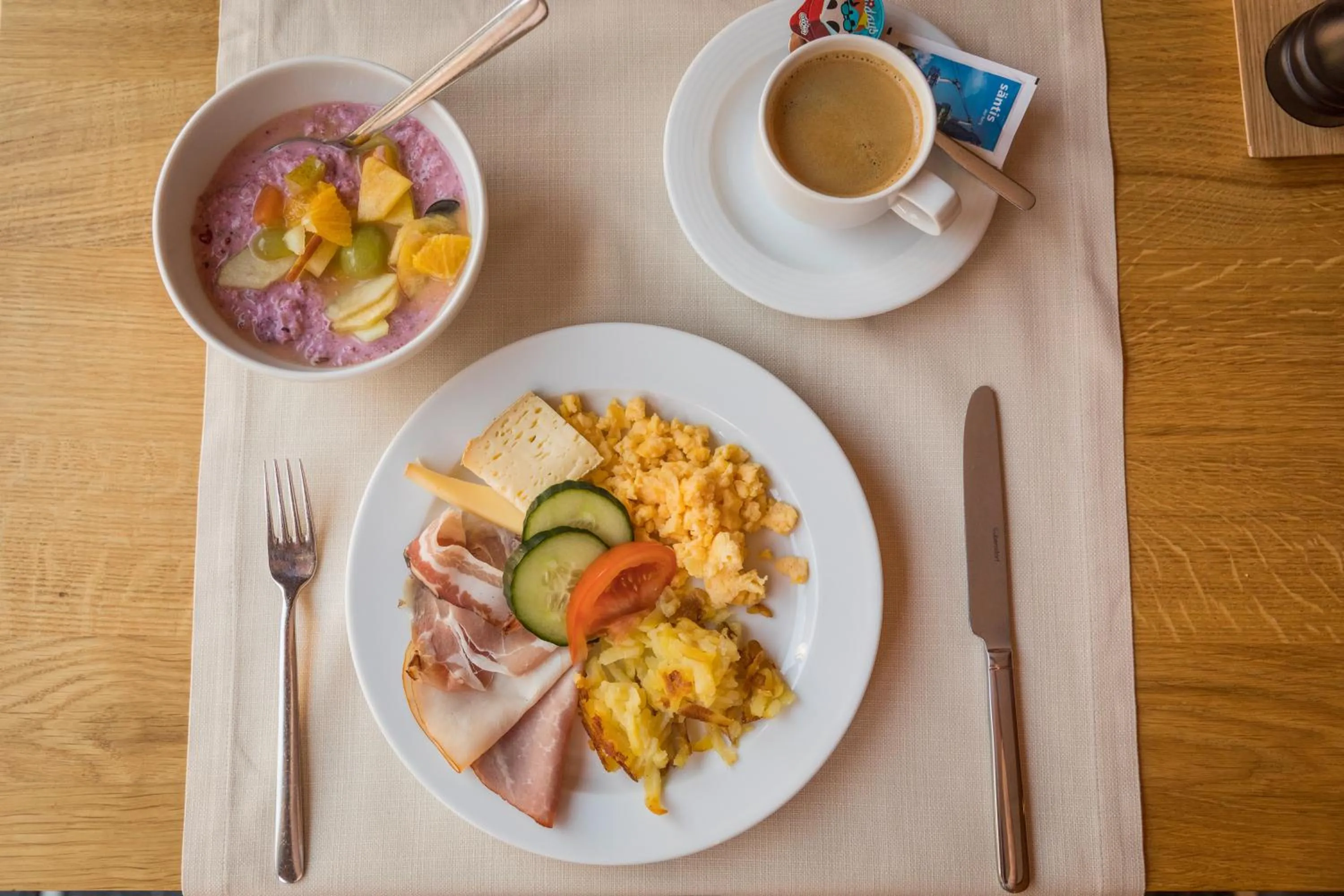 Buffet breakfast in Säntis - das Hotel