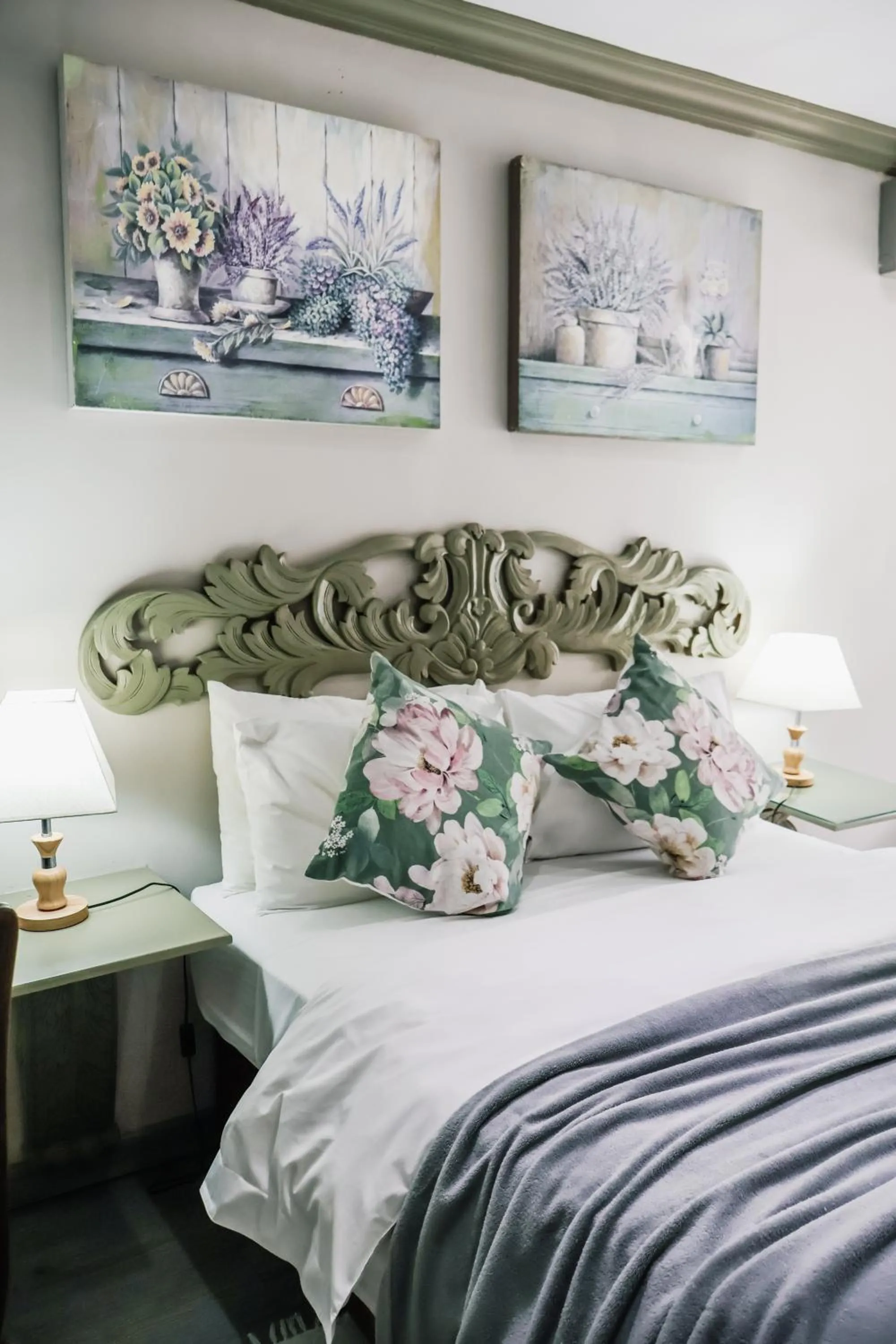 Bed in Lamon Guesthouse