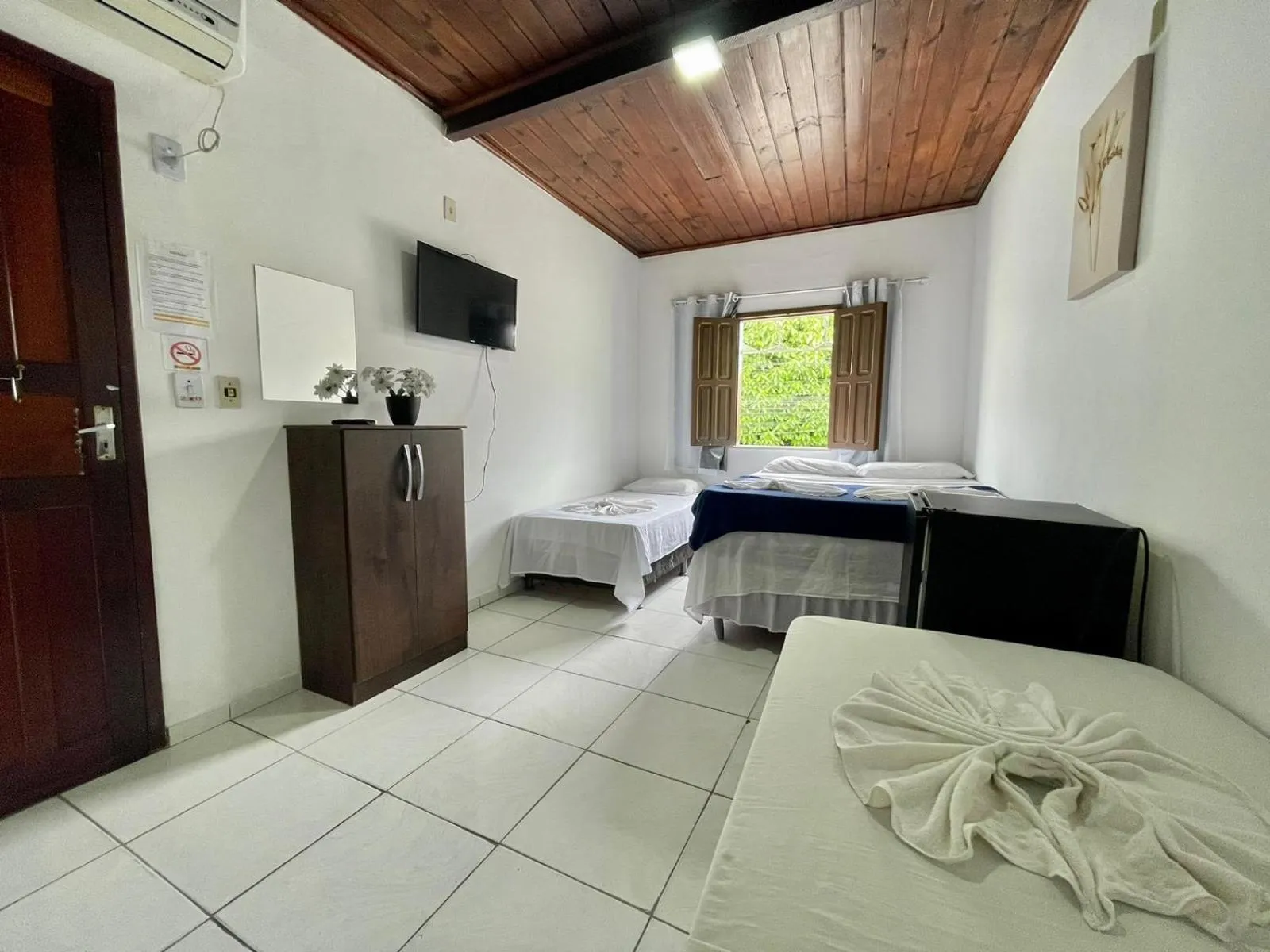 Photo of the whole room, Bed in Pousada Campo Verde