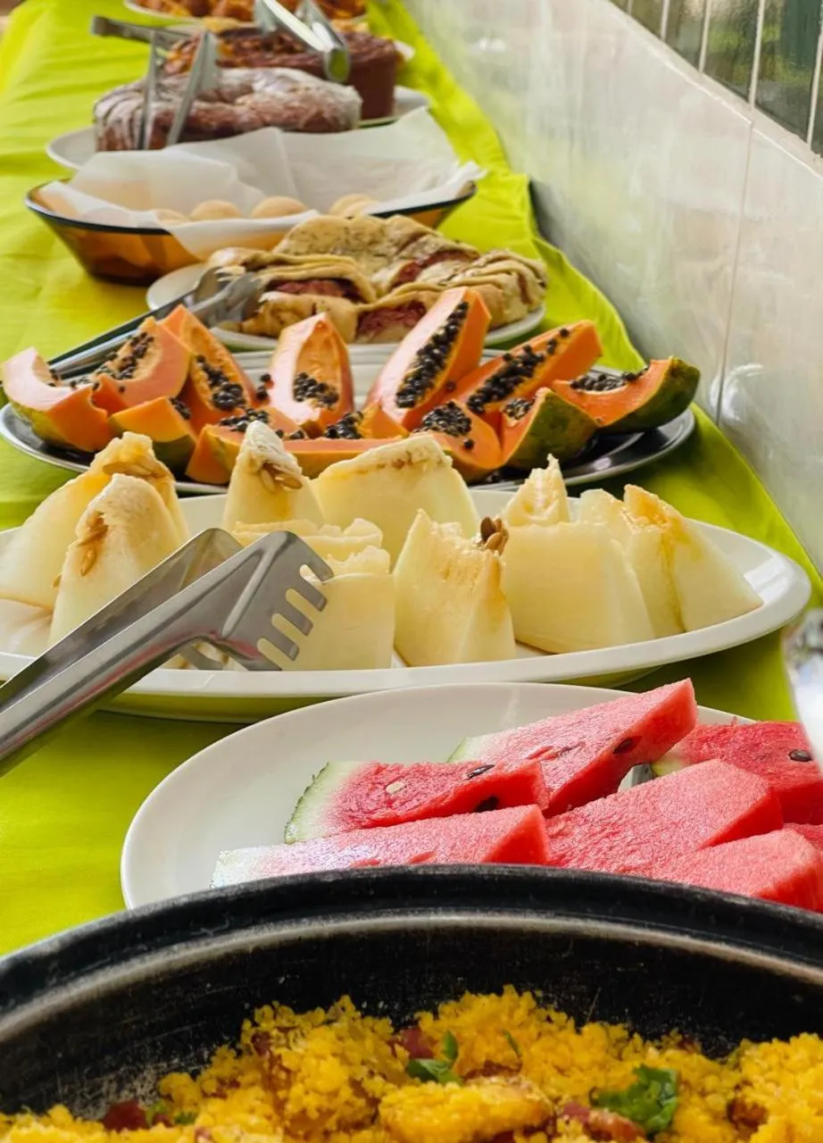 Buffet breakfast in Pousada Campo Verde