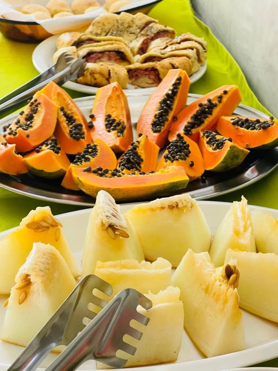 Buffet breakfast in Pousada Campo Verde