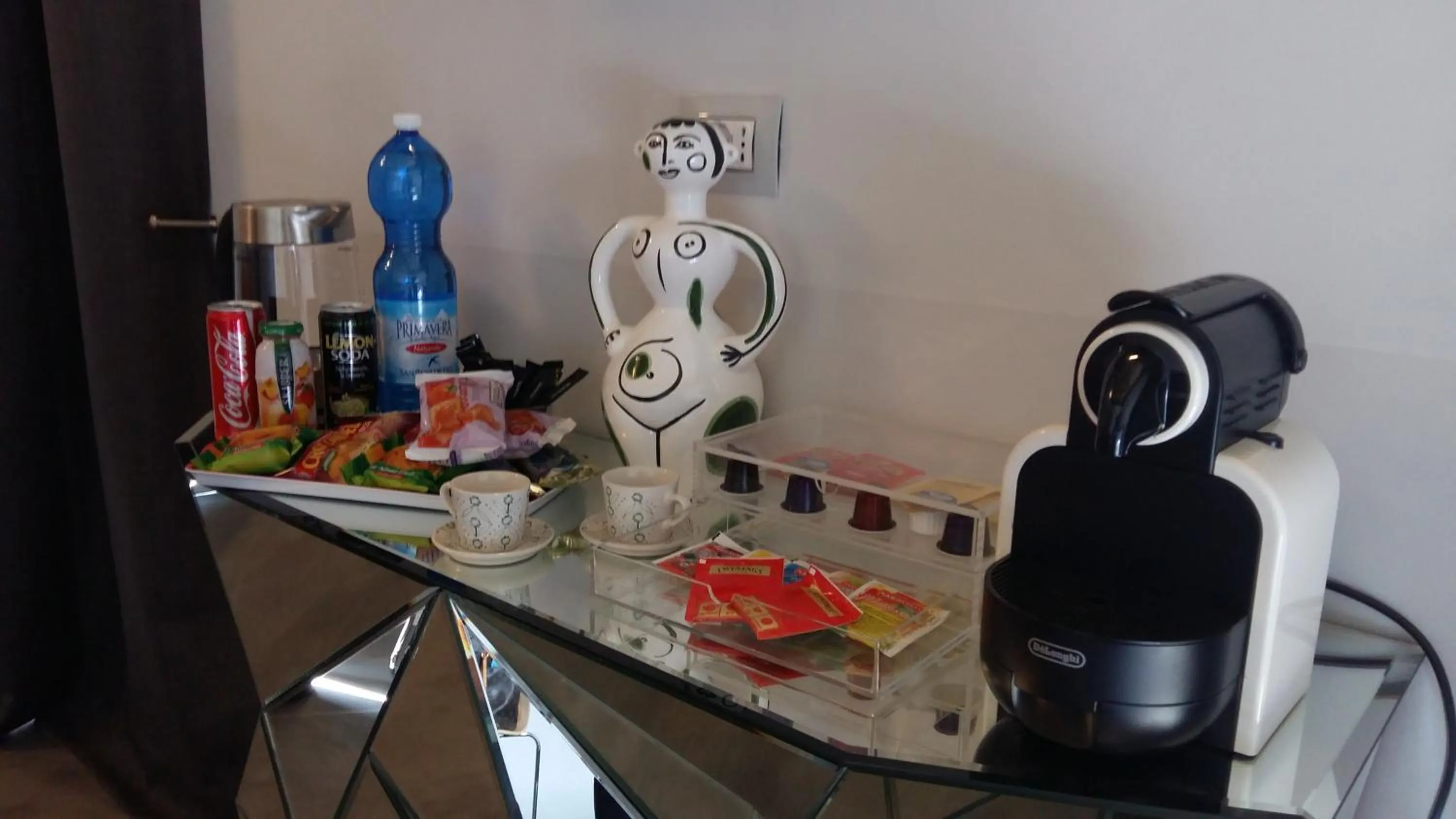 Coffee/tea facilities in Piazza Castello Suite