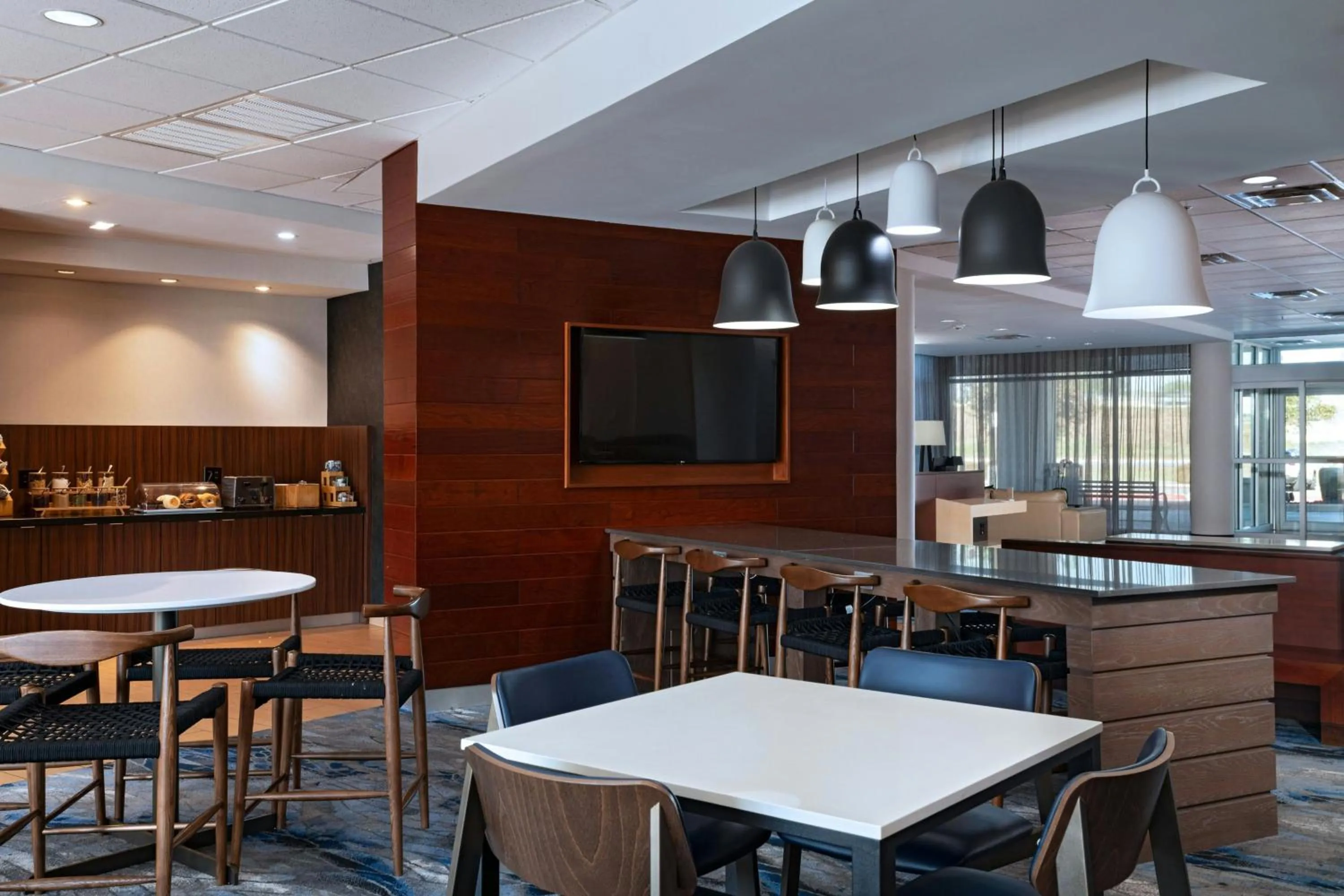 Restaurant/places to eat in Fairfield Inn & Suites by Marriott Austin San Marcos