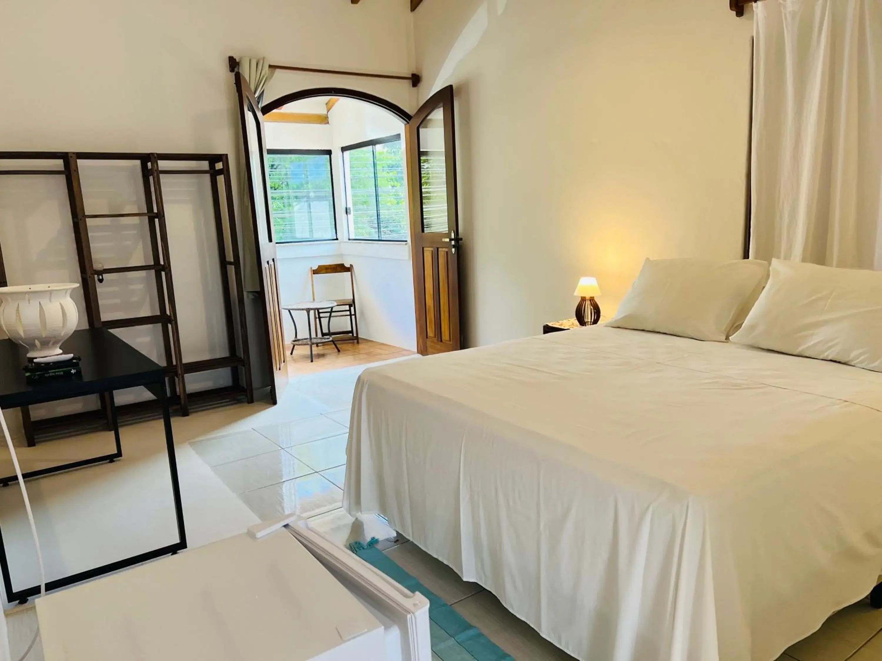 Suite with Balcony to the Main Street in Pousada Pandoro Suite with Balcony to the Main Street in Pousada Pandoro