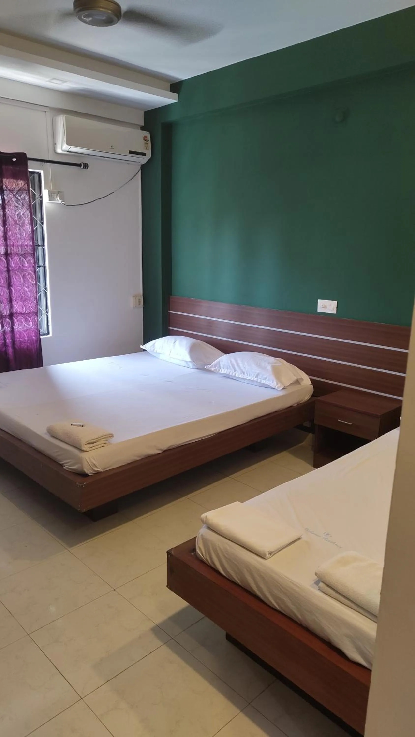 Bedroom, Bed in Shalimar Residency