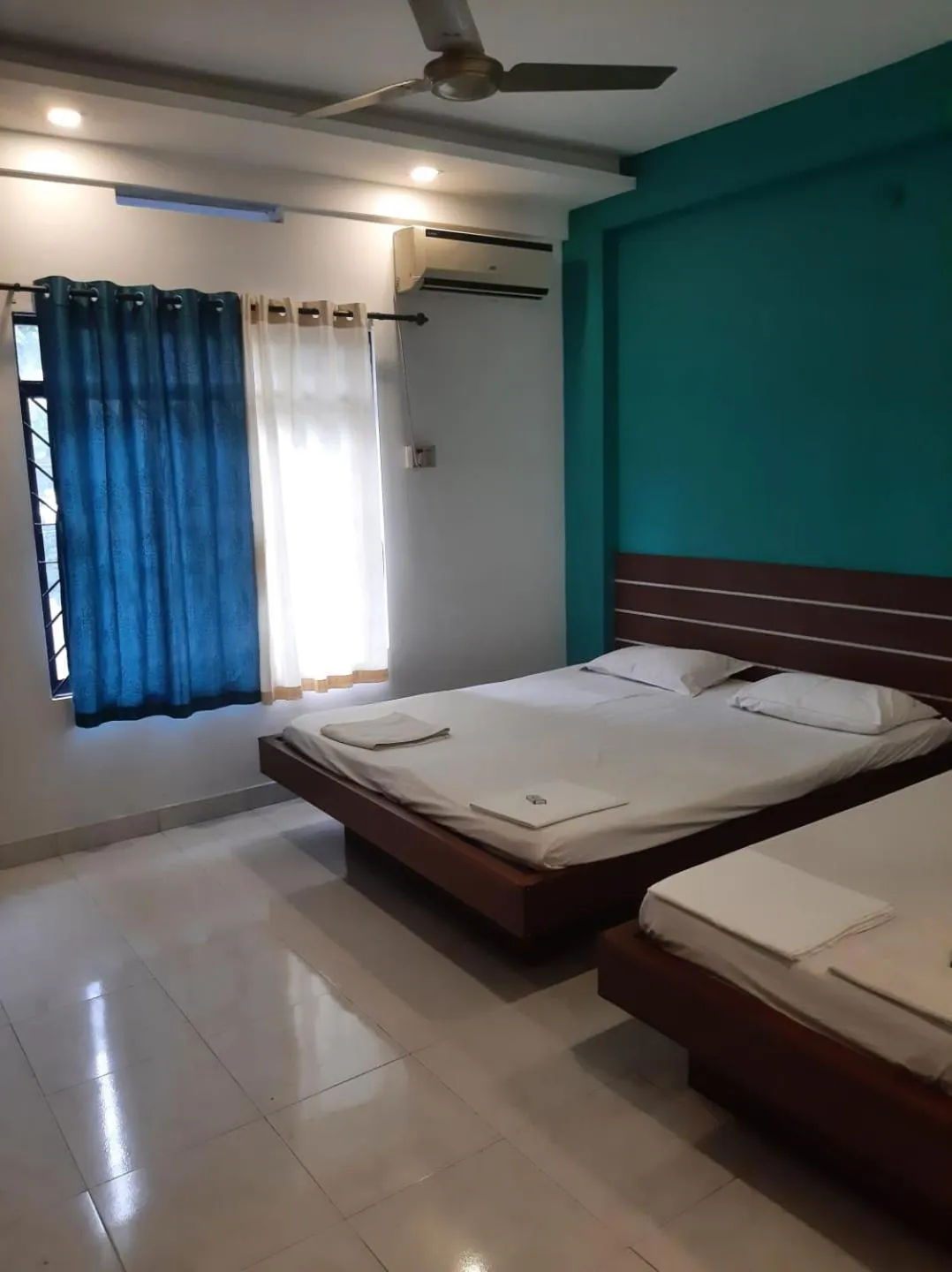 Bedroom, Bed in Shalimar Residency