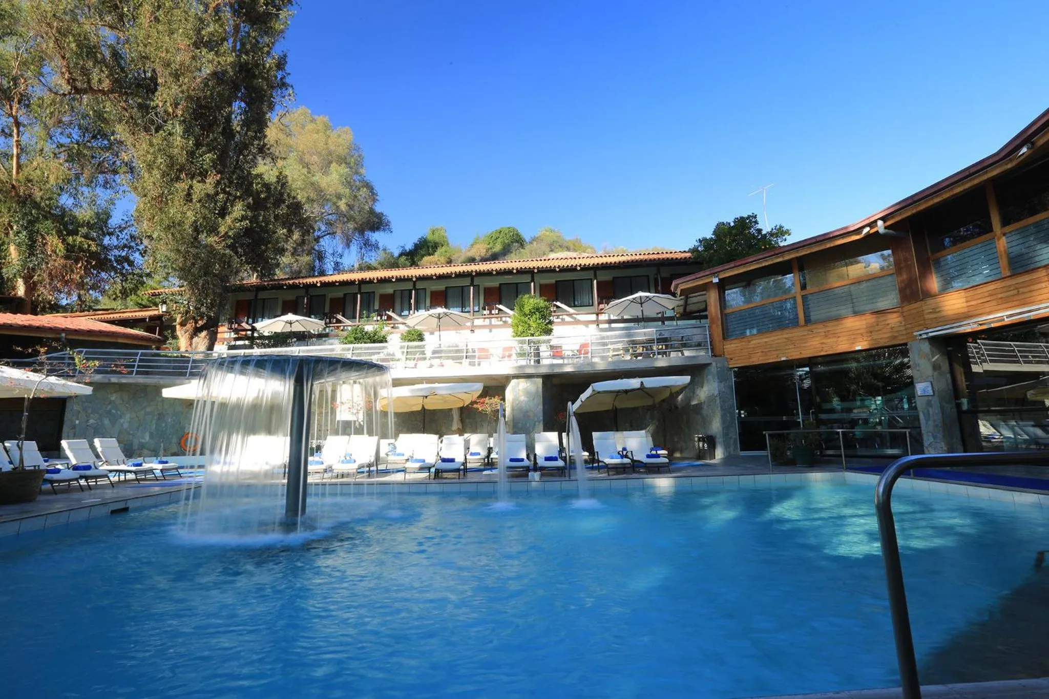 Property building in Termas El Corazon