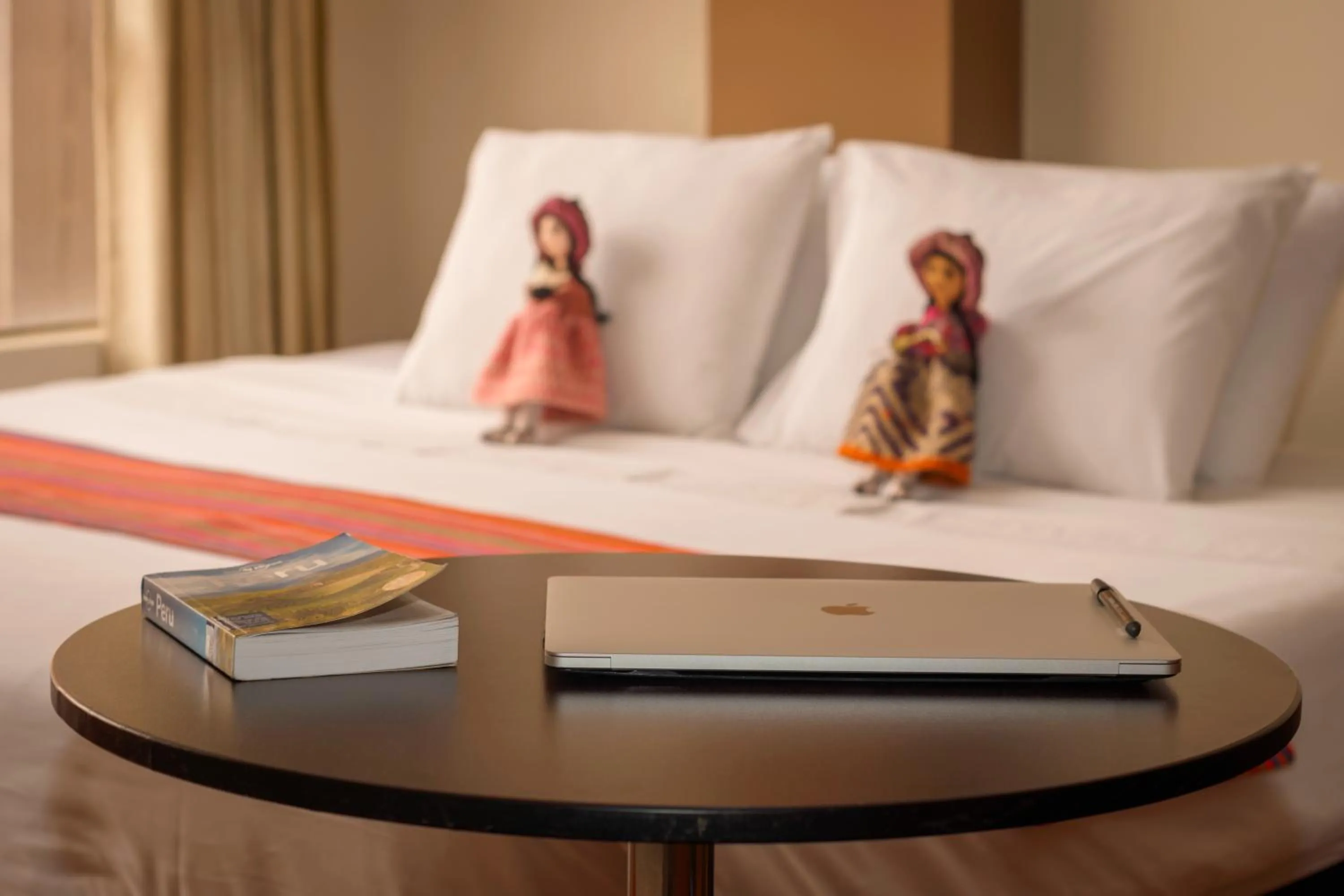 Bedroom, Bed in Principe III