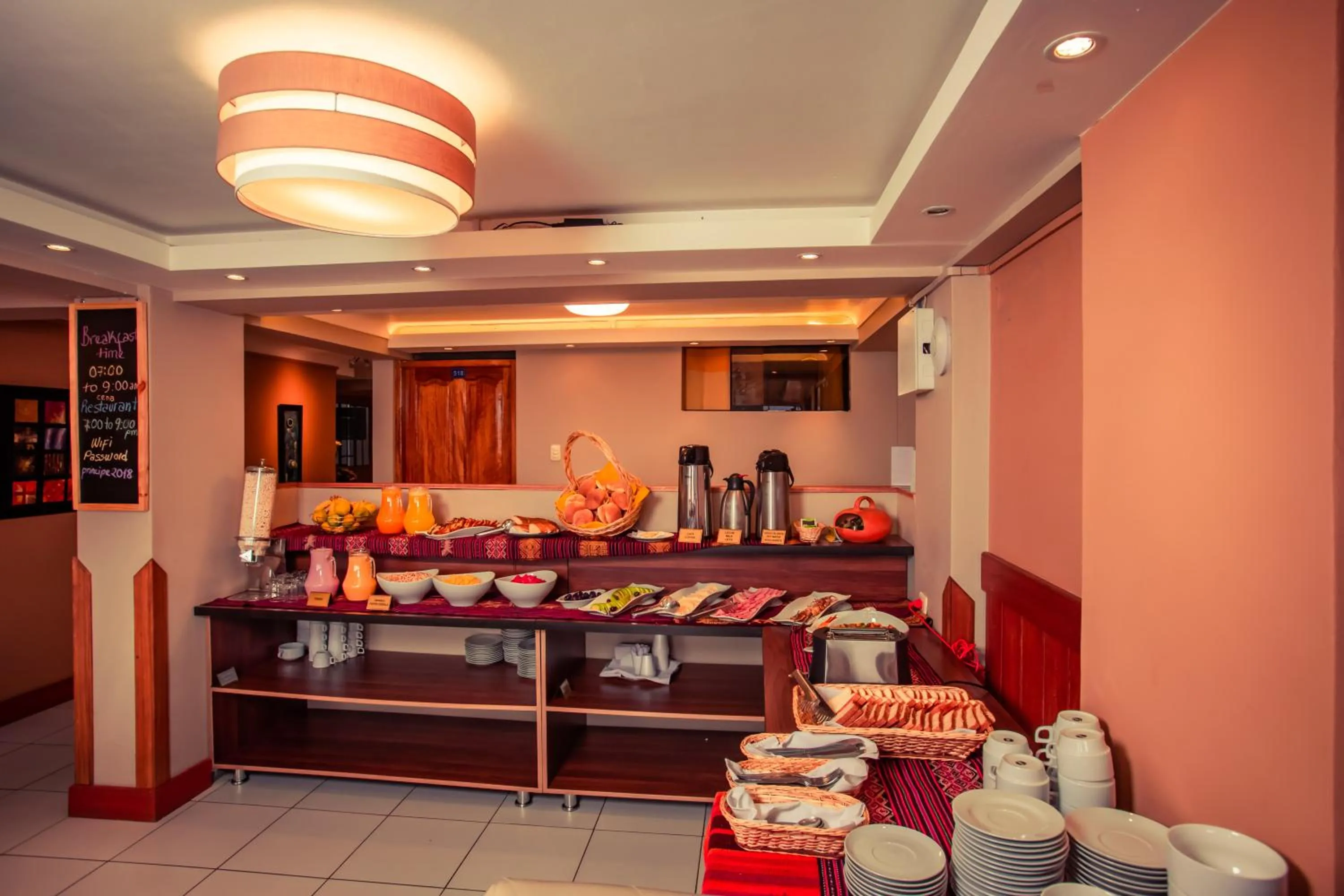 Buffet breakfast in Principe III