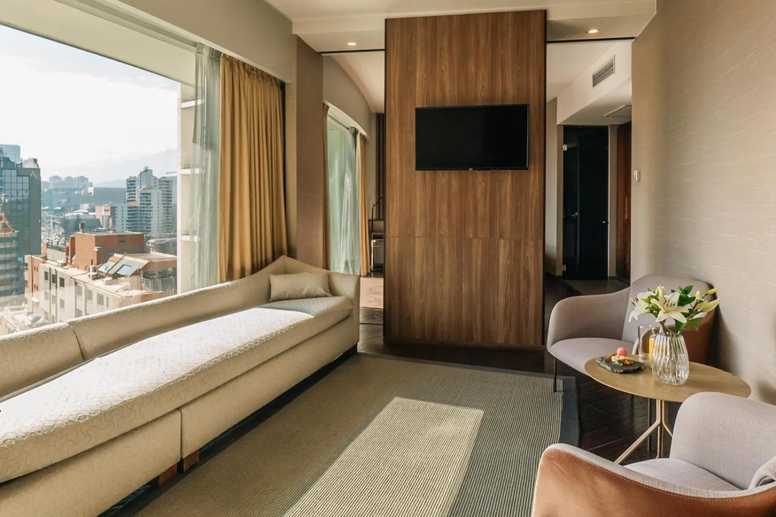 Bed in DoubleTree by Hilton Santiago Kennedy, Chile