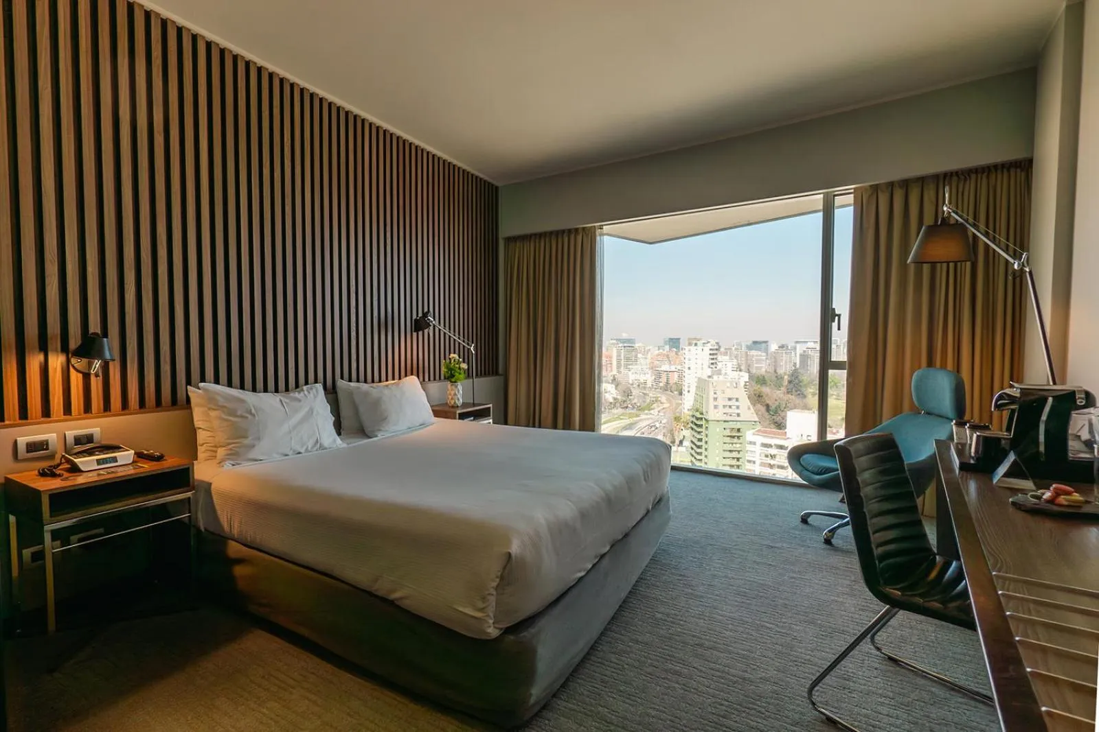 Bed in DoubleTree by Hilton Santiago Kennedy, Chile