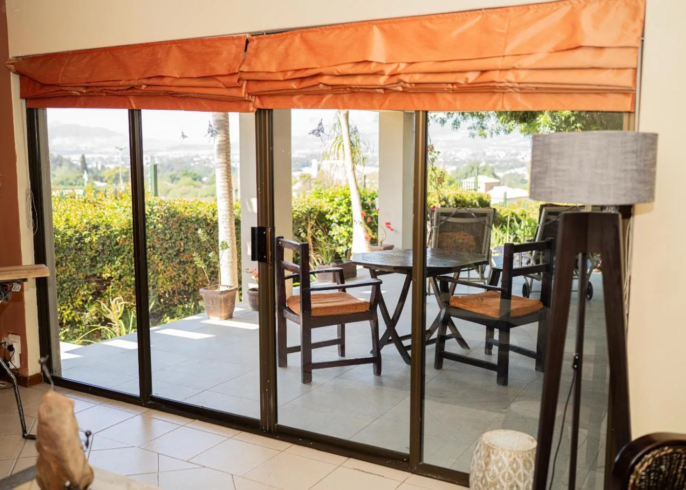 Patio in De Wingerd Wijnland Lodge