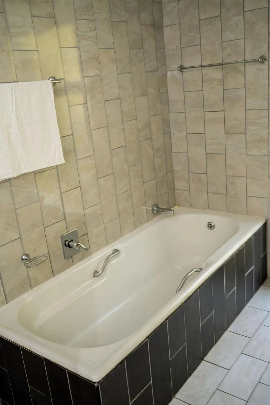 Hot Tub in De Wingerd Wijnland Lodge