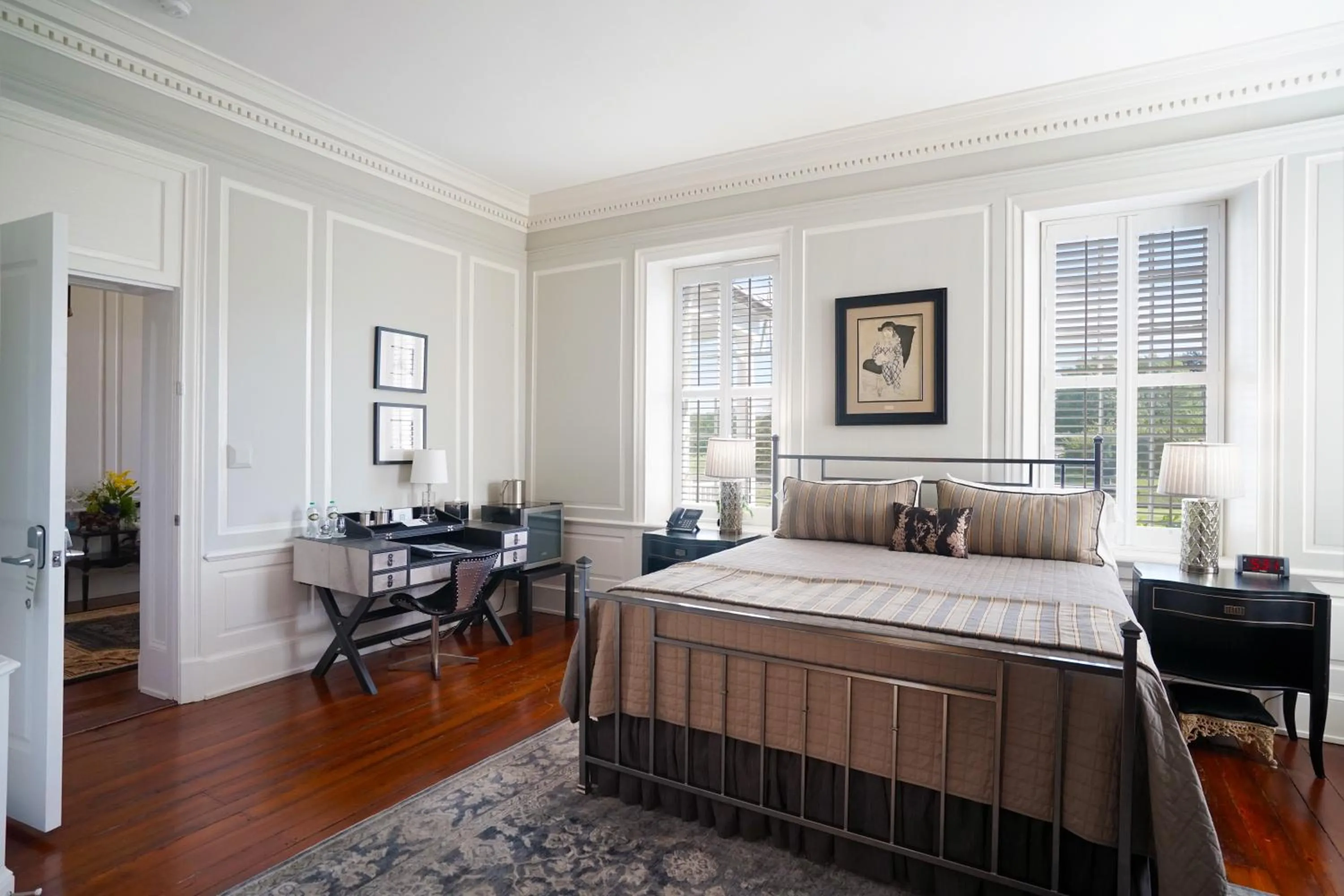 Bedroom, Bed in Inn at Evergreen