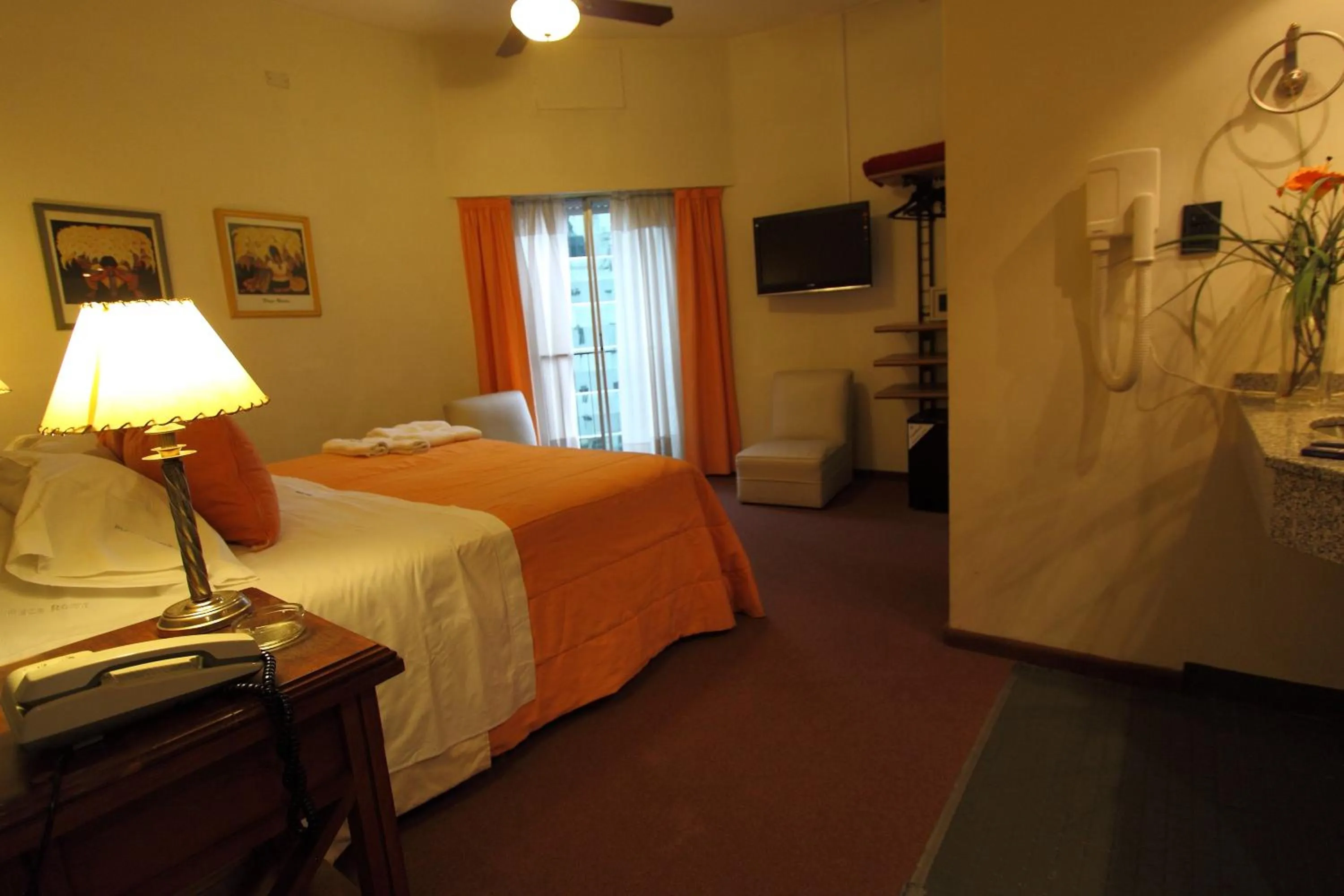 Photo of the whole room, Bed in Hotel Plaza Roma