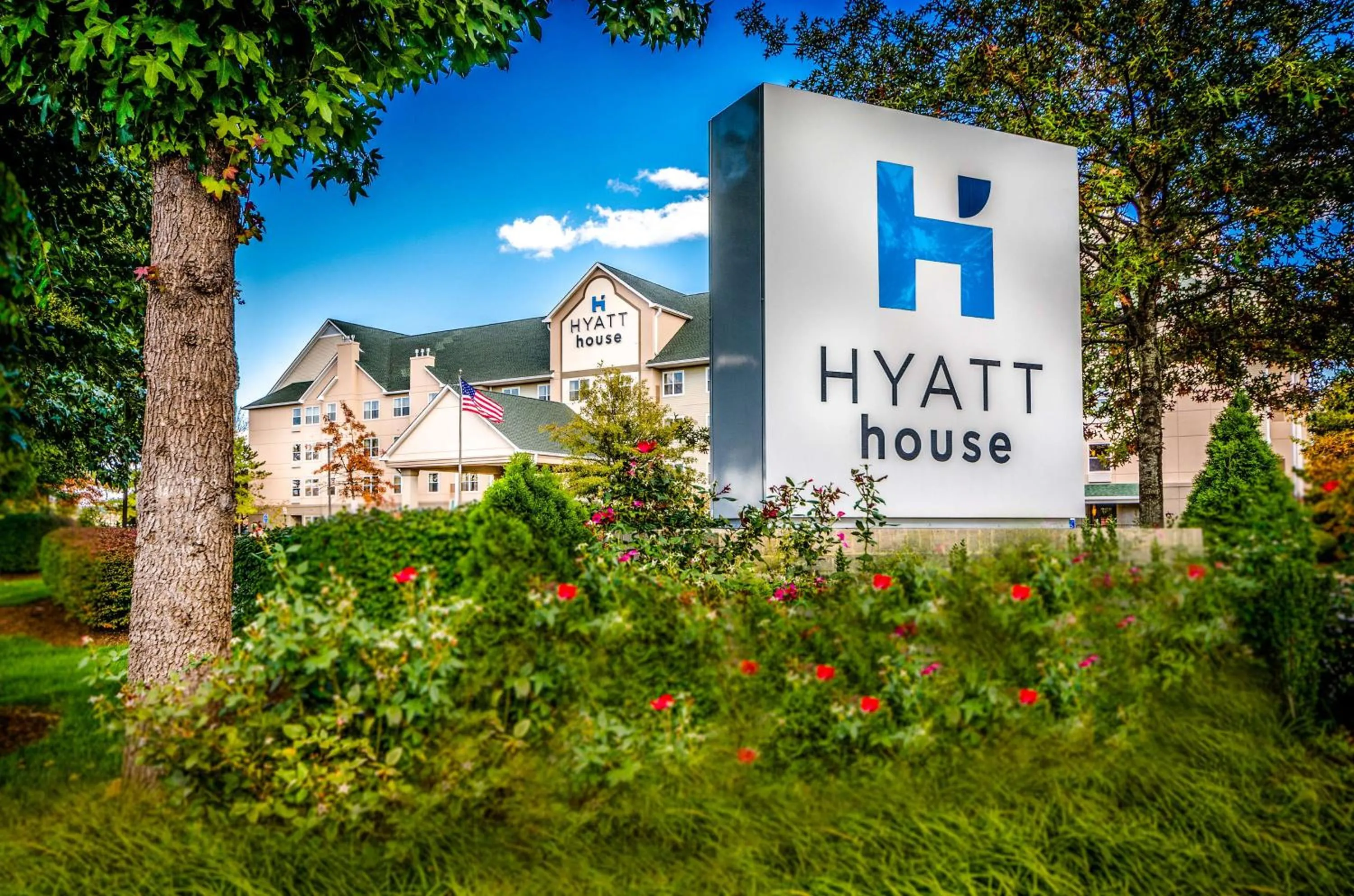 Property building in Hyatt House Herndon/Reston