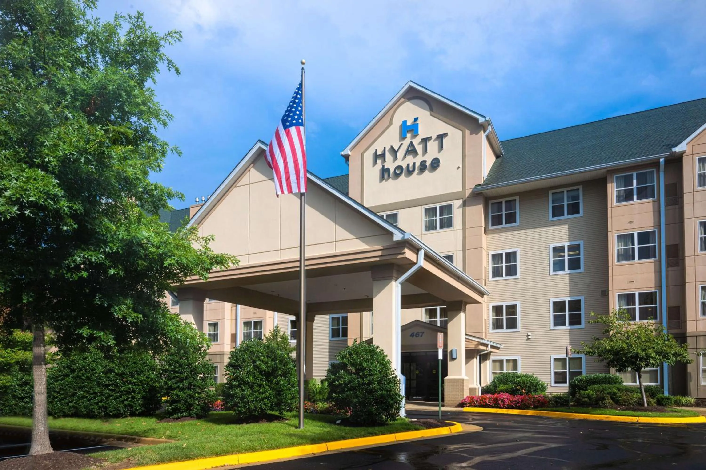 Property building in Hyatt House Herndon/Reston