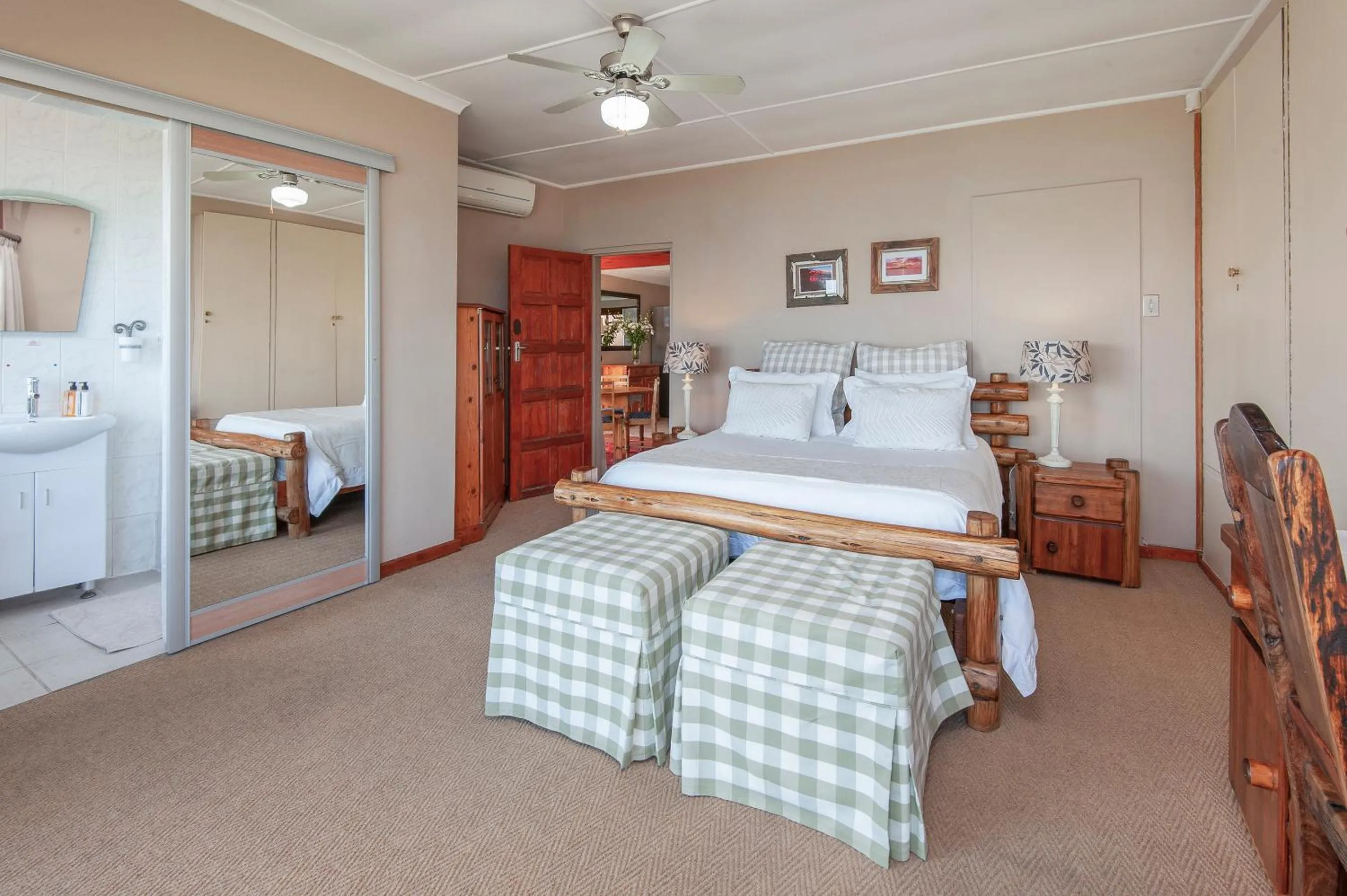 Bedroom, Bed in 18 On Kloof Guest House