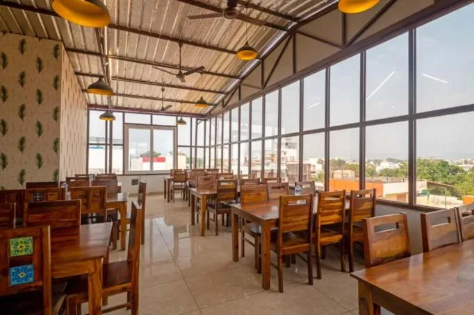 Restaurant/places to eat in Ganga Serenity