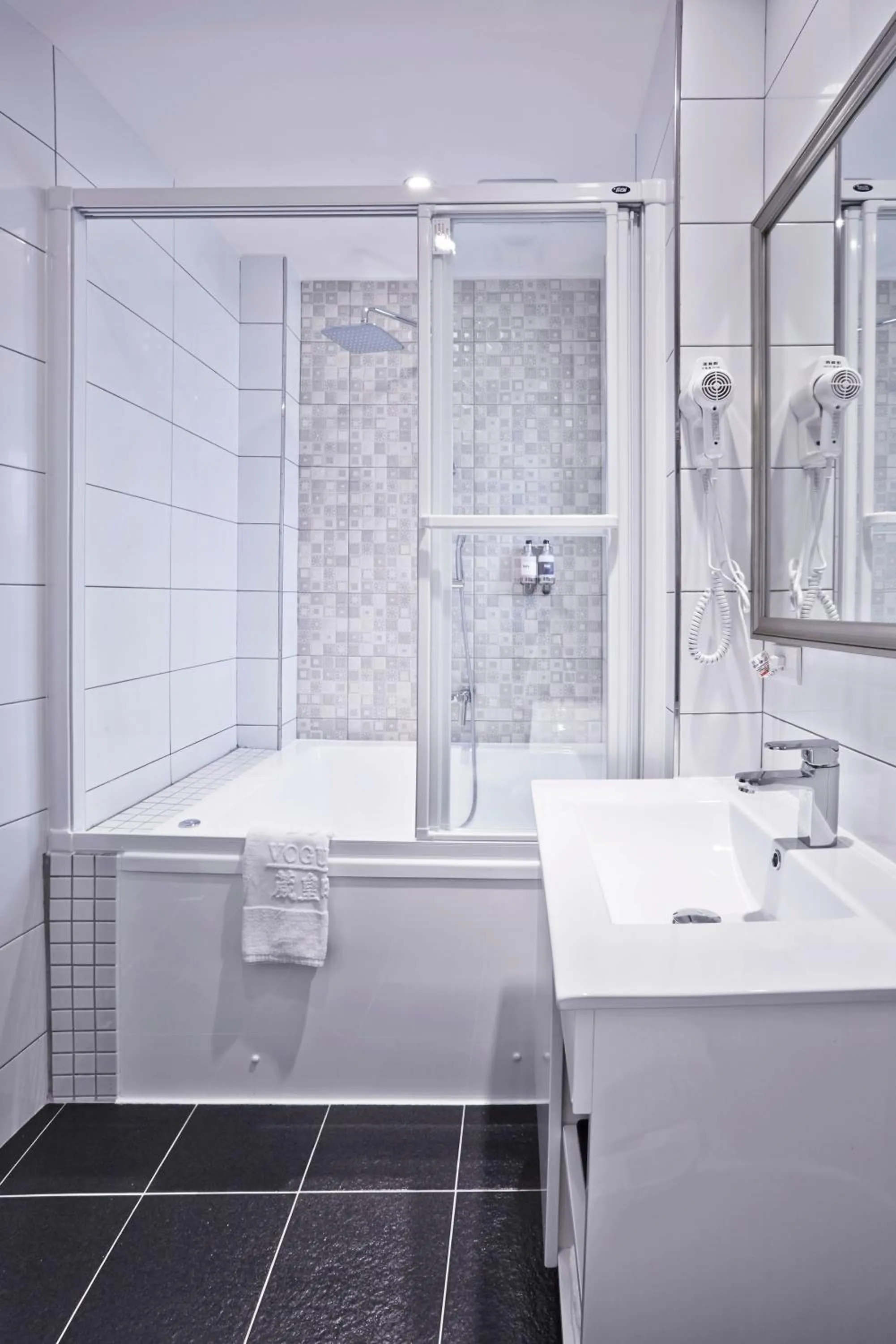 Photo of the whole room in V-one Hotel - Ningxia No. 2 Inn