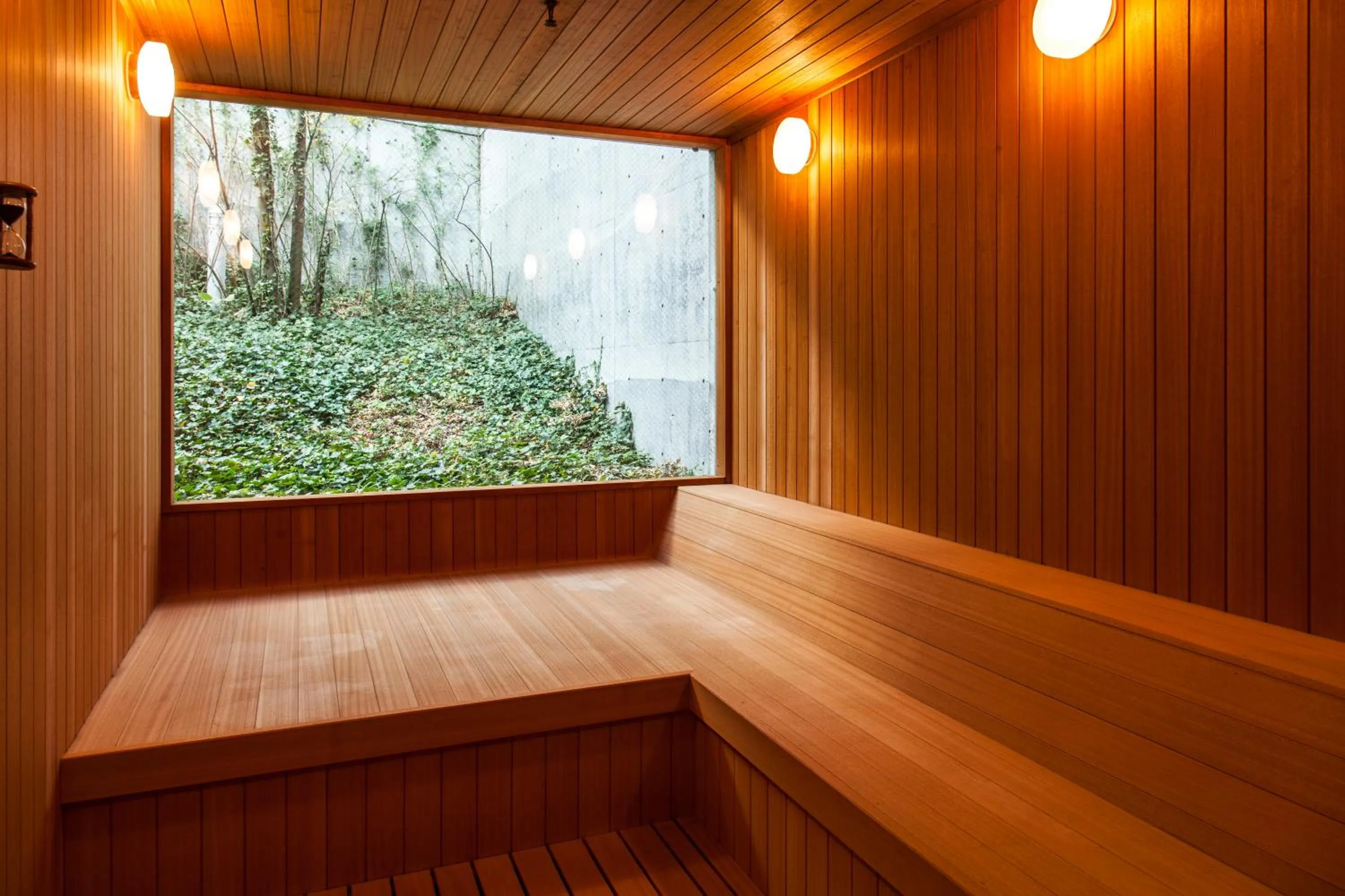 Hot Spring Bath in SETOUCHI RETREAT by Onko Chishin