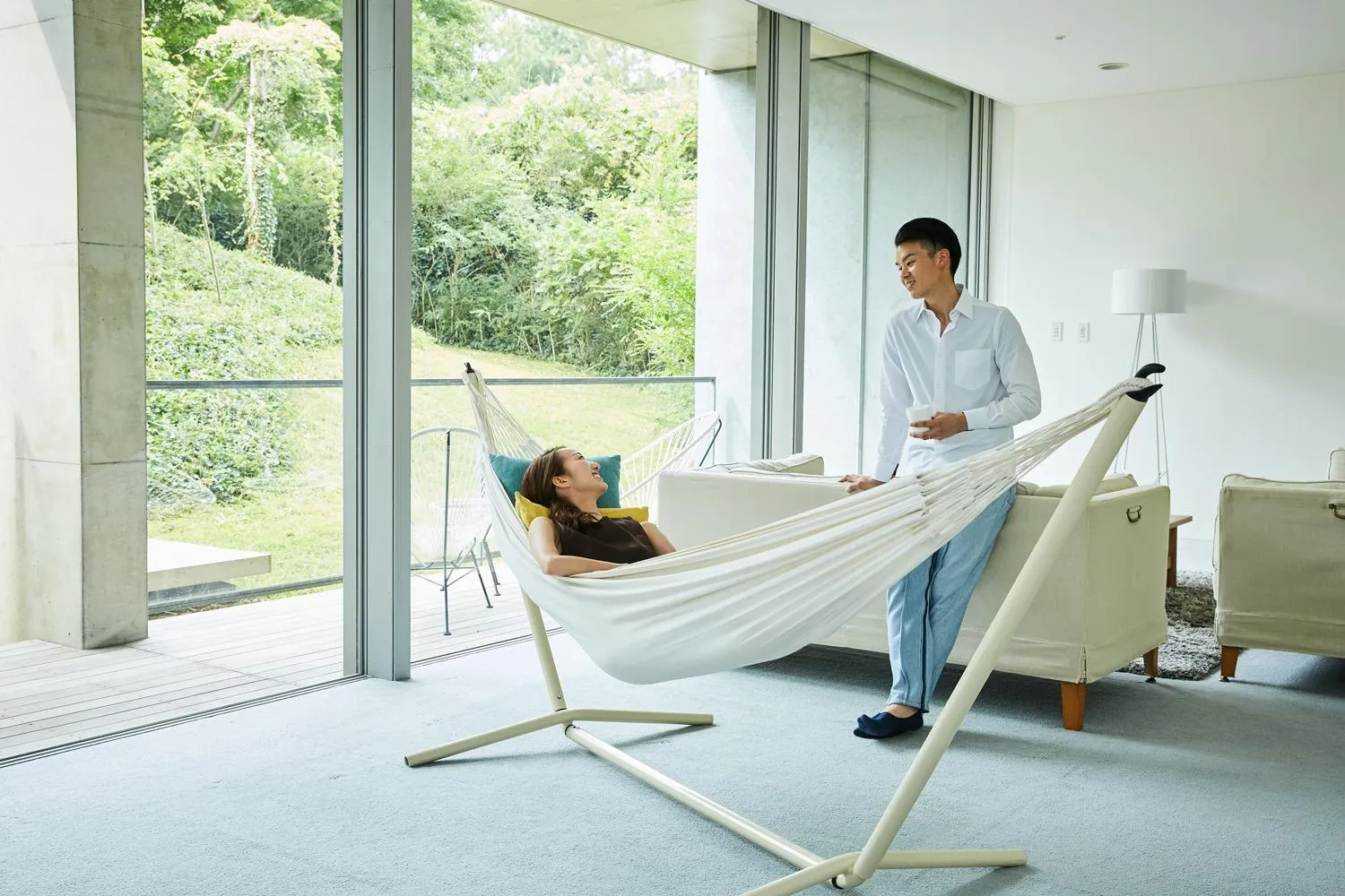 Living room in SETOUCHI RETREAT by Onko Chishin