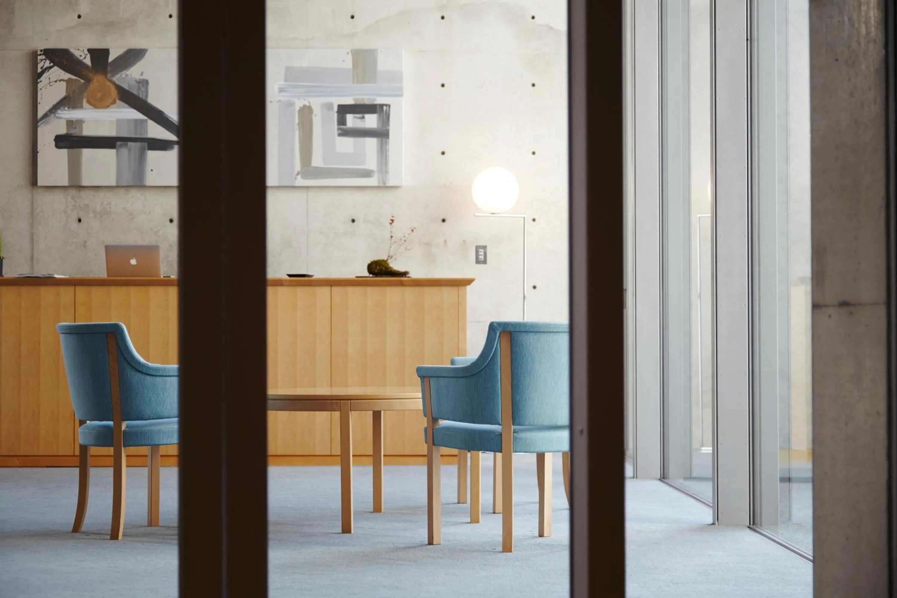 Lobby or reception in SETOUCHI RETREAT by Onko Chishin