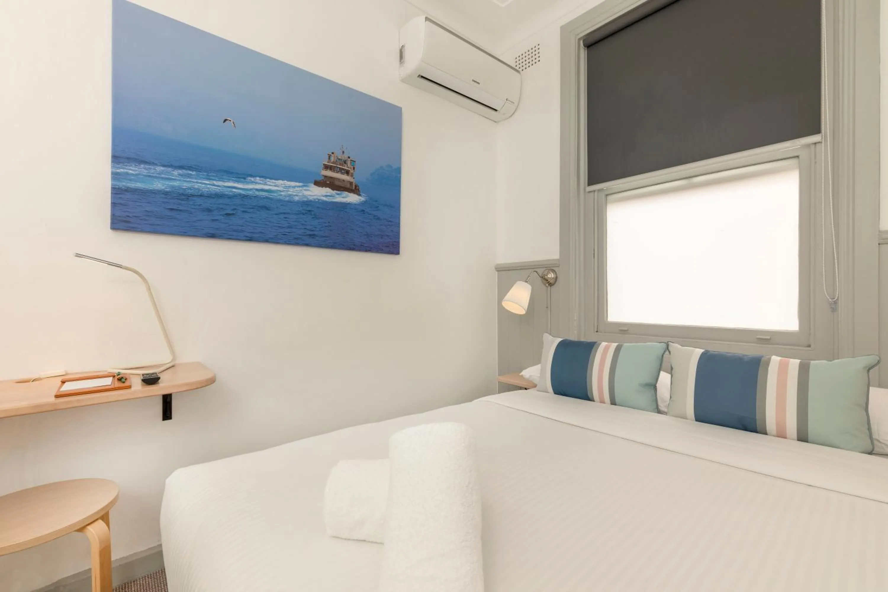 Bedroom, Bed in Dalziel Lodge