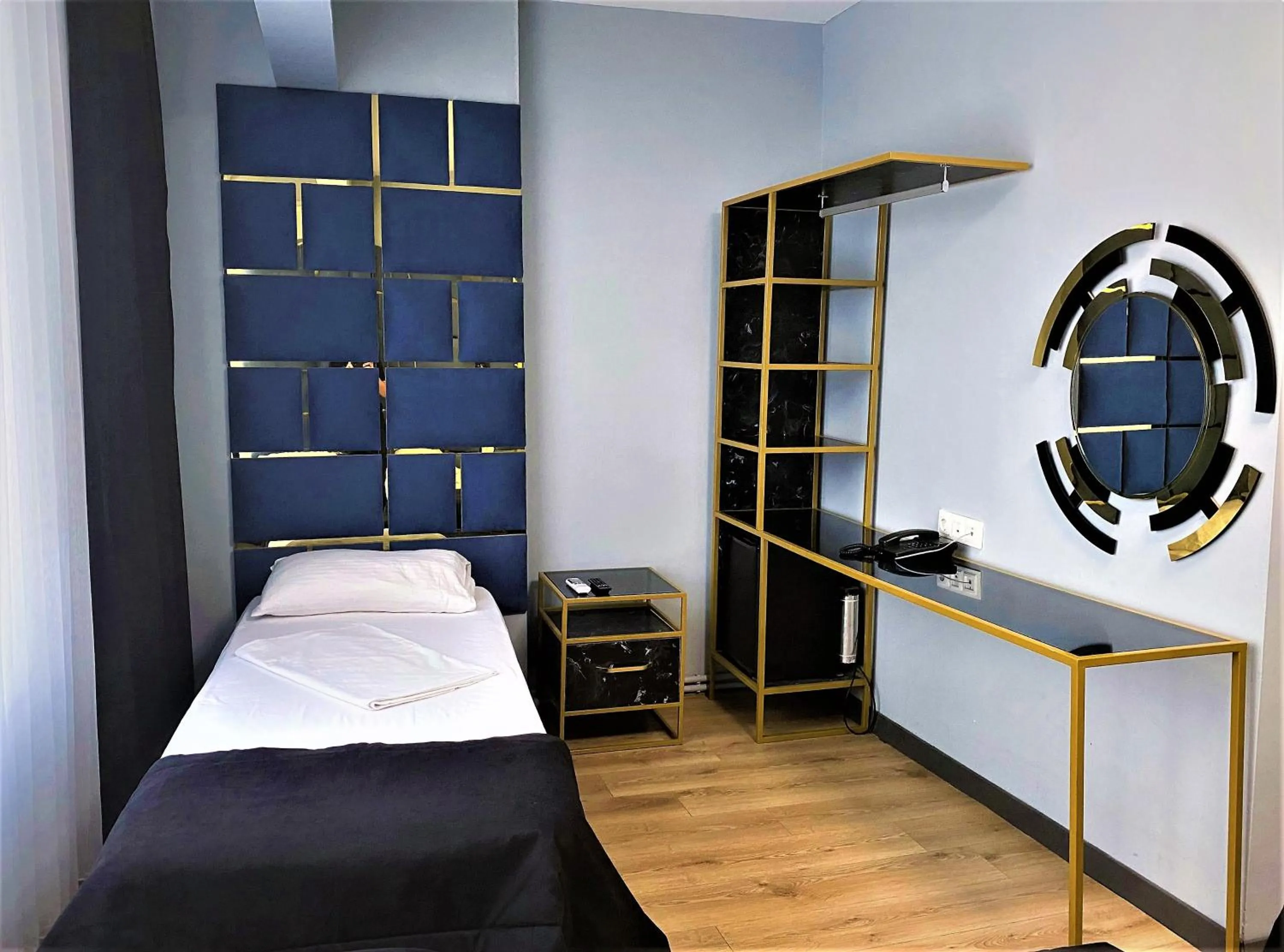 Bed in Orange Airport Hotel