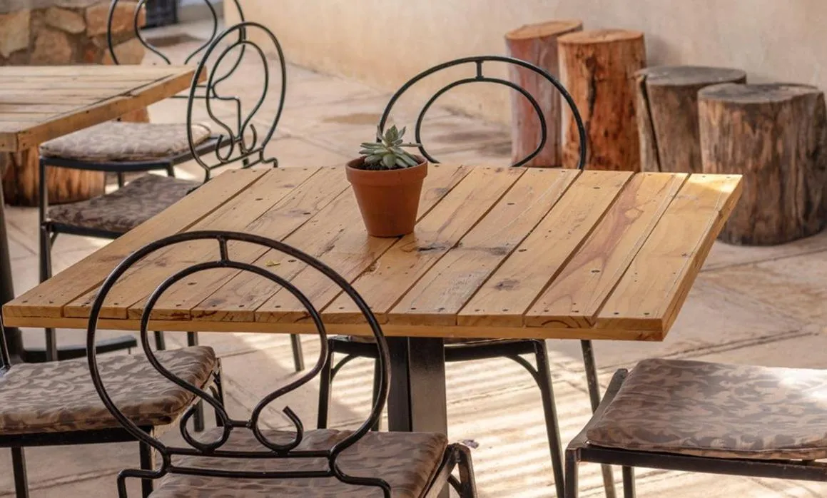 Property building in Avianto