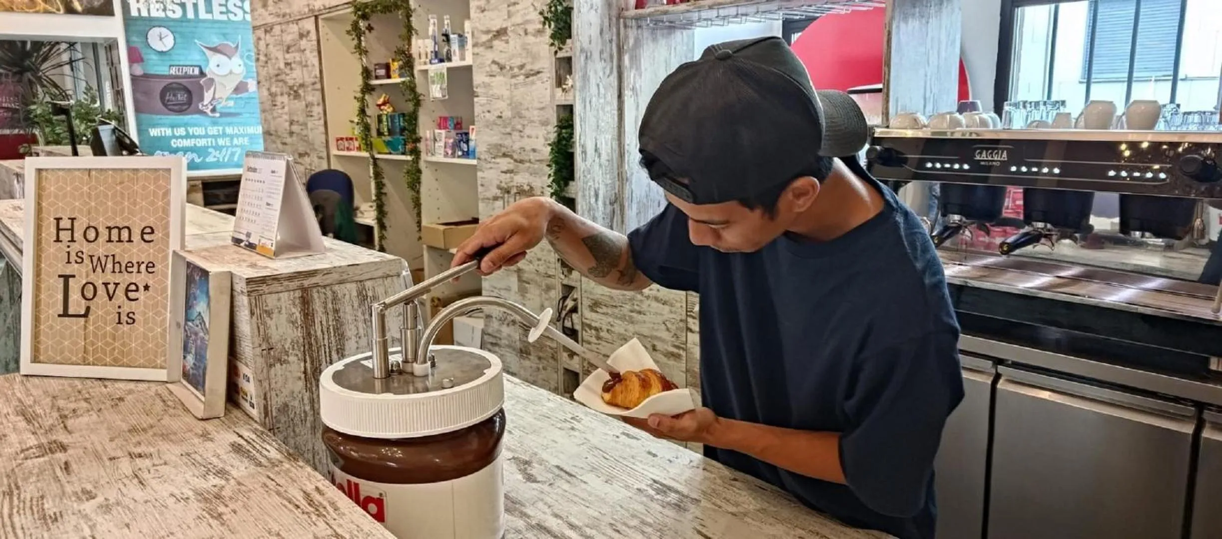 Breakfast in NEW GENERATION HOSTEL Rome center