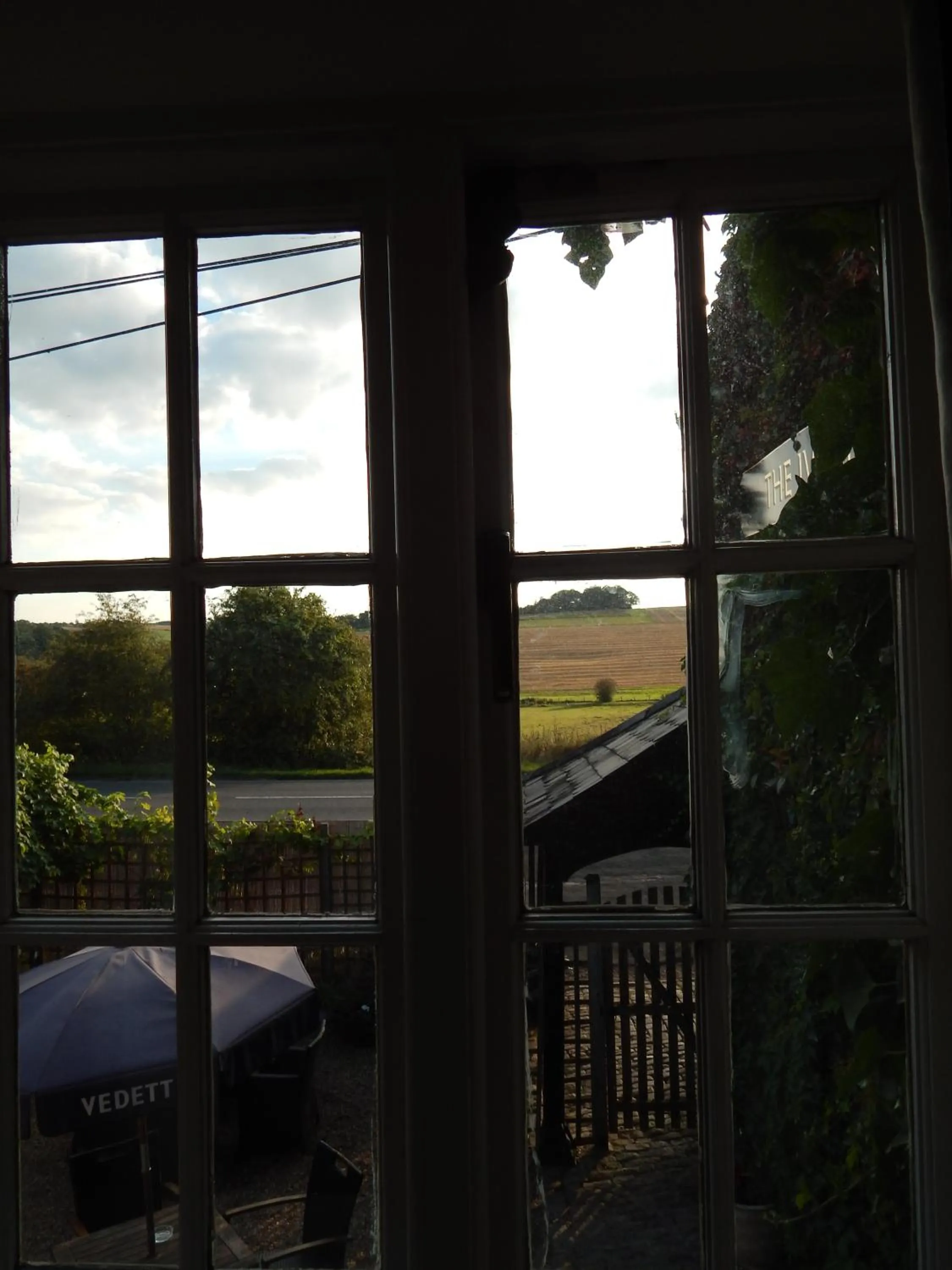 Restaurant/places to eat in The Ivy House