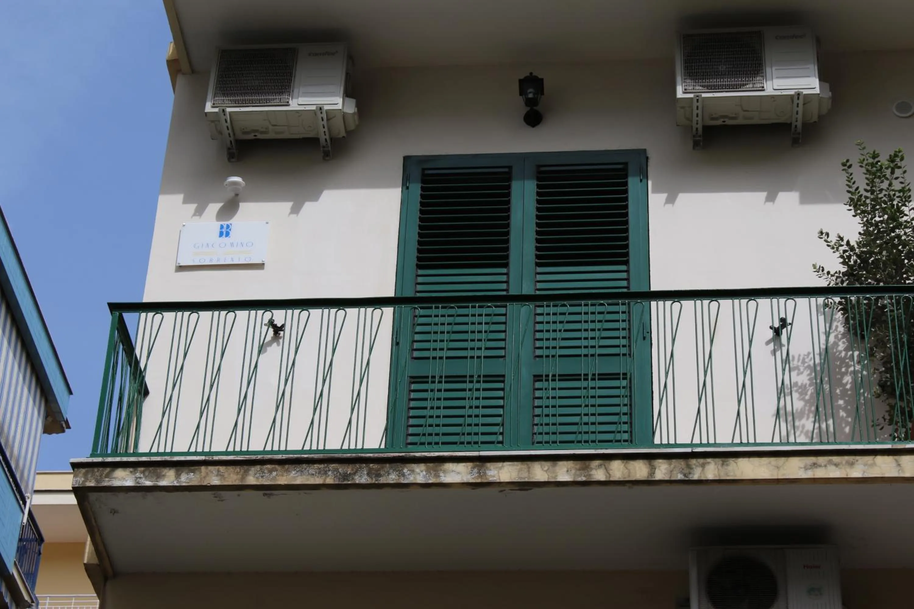 Property building in Giacomino