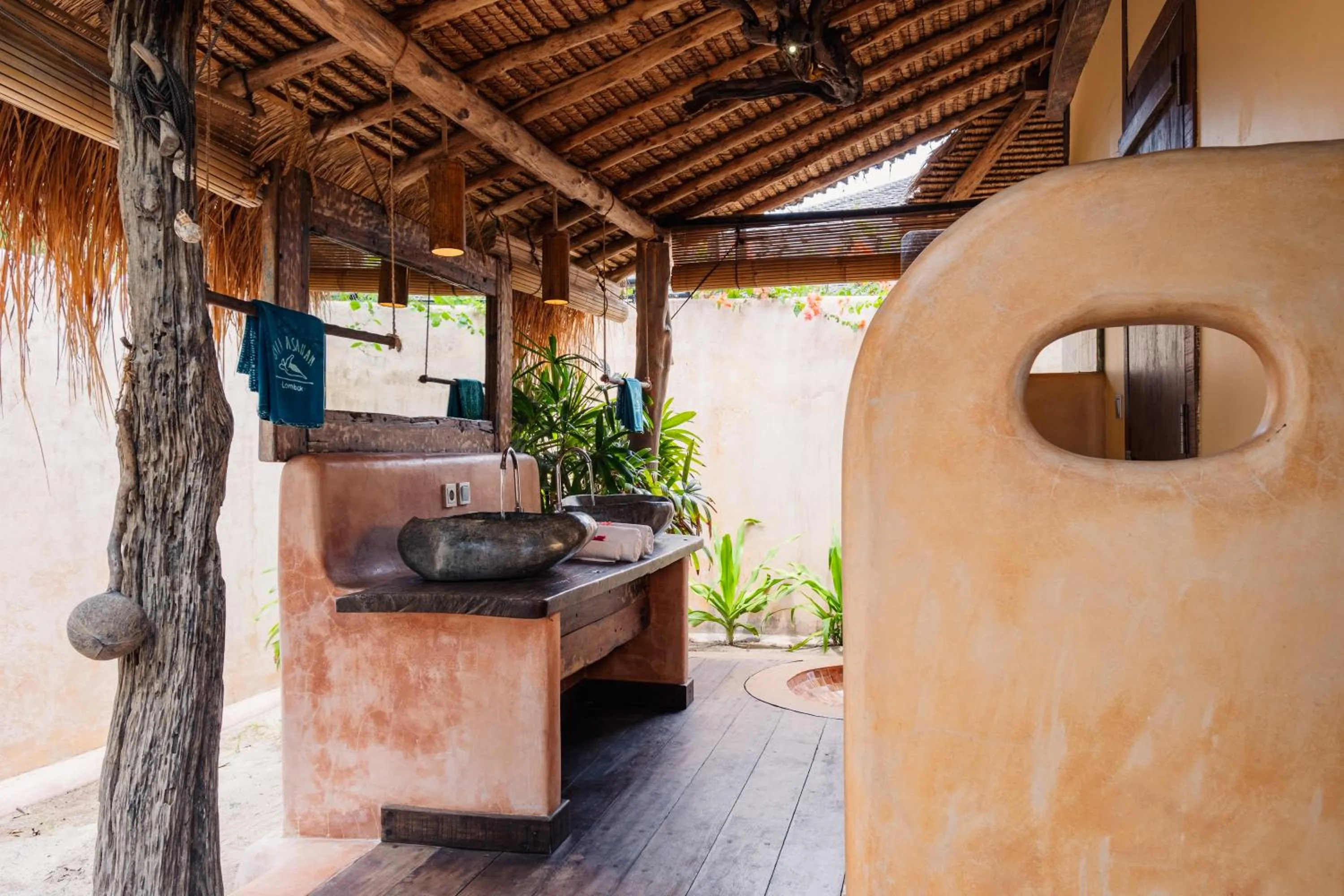 Gili Asahan Eco Lodge & Restaurant