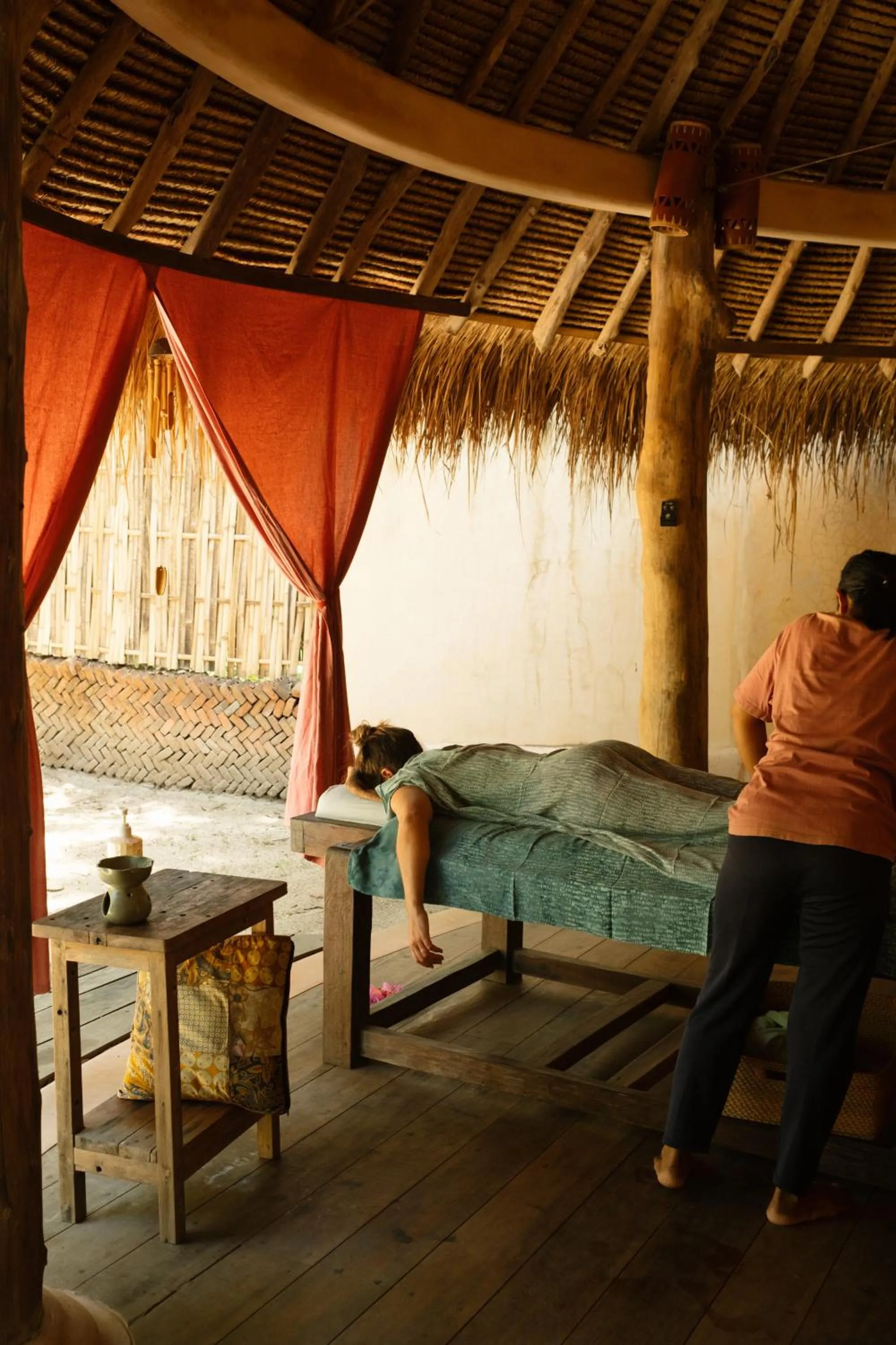 Spa and wellness centre/facilities in Gili Asahan Eco Lodge & Restaurant