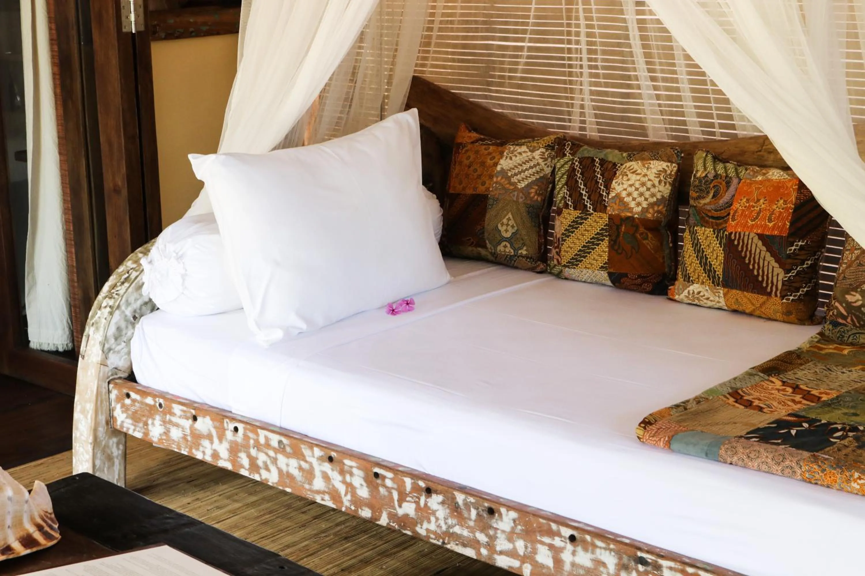 Bed in Gili Asahan Eco Lodge & Restaurant
