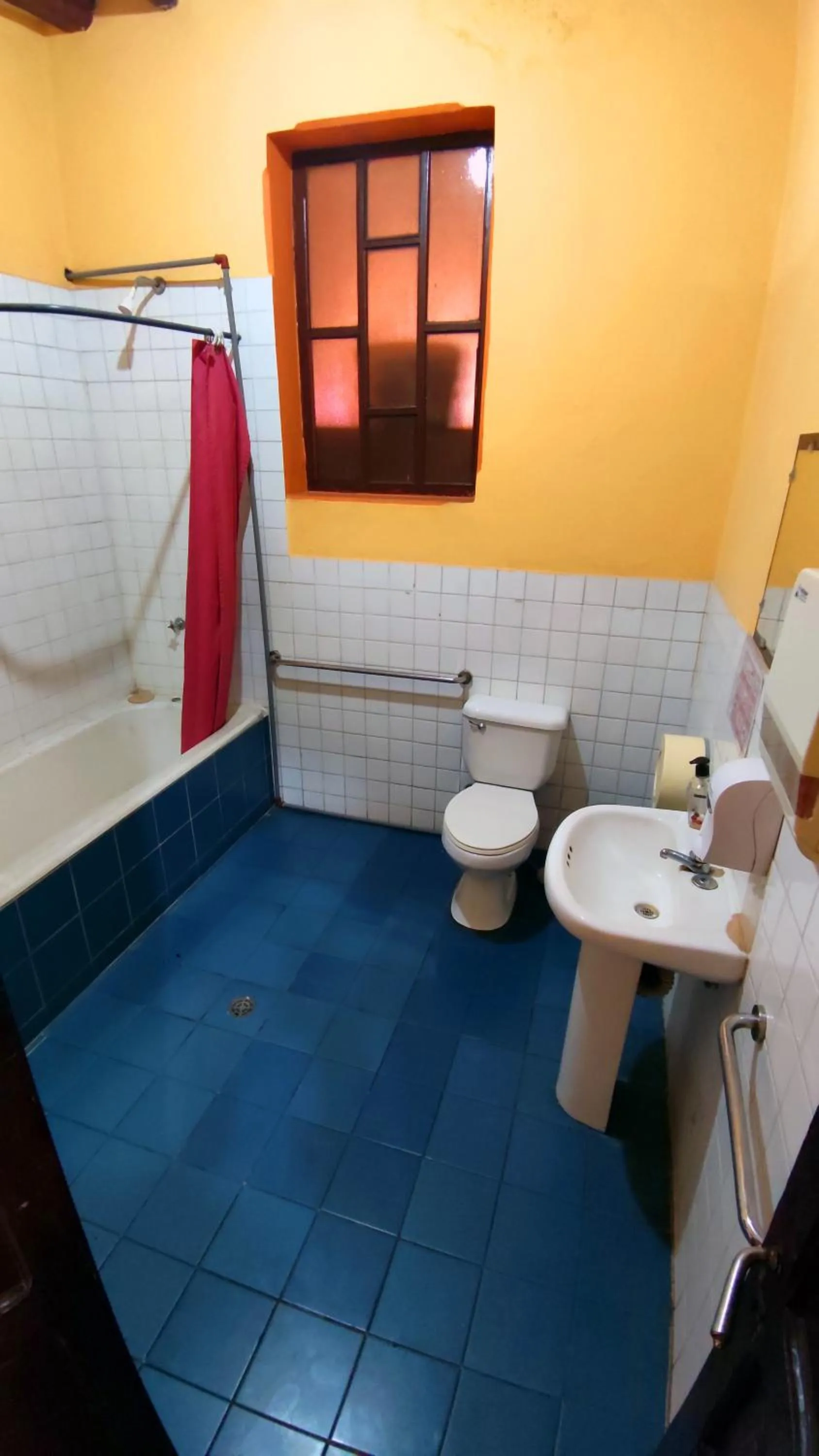 Bathroom in La Posada Colonial