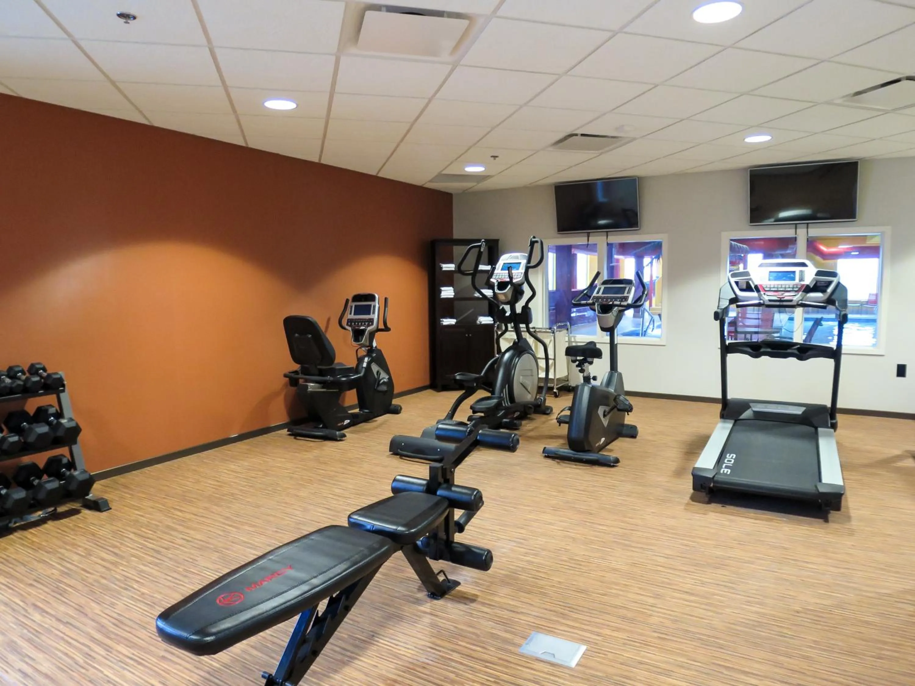 Fitness centre/facilities in Comfort Suites Regina