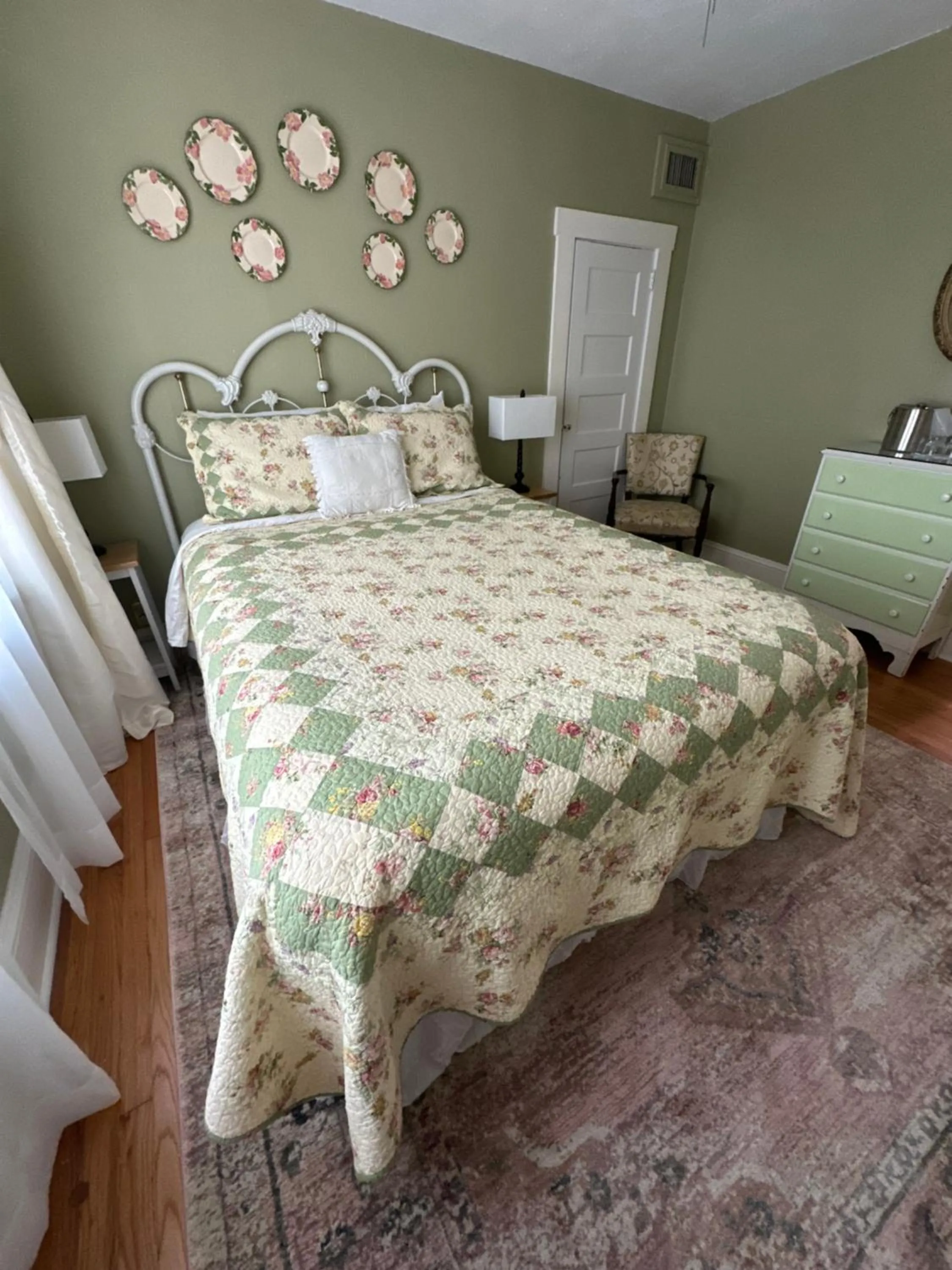 Bed in Red Rocker Inn