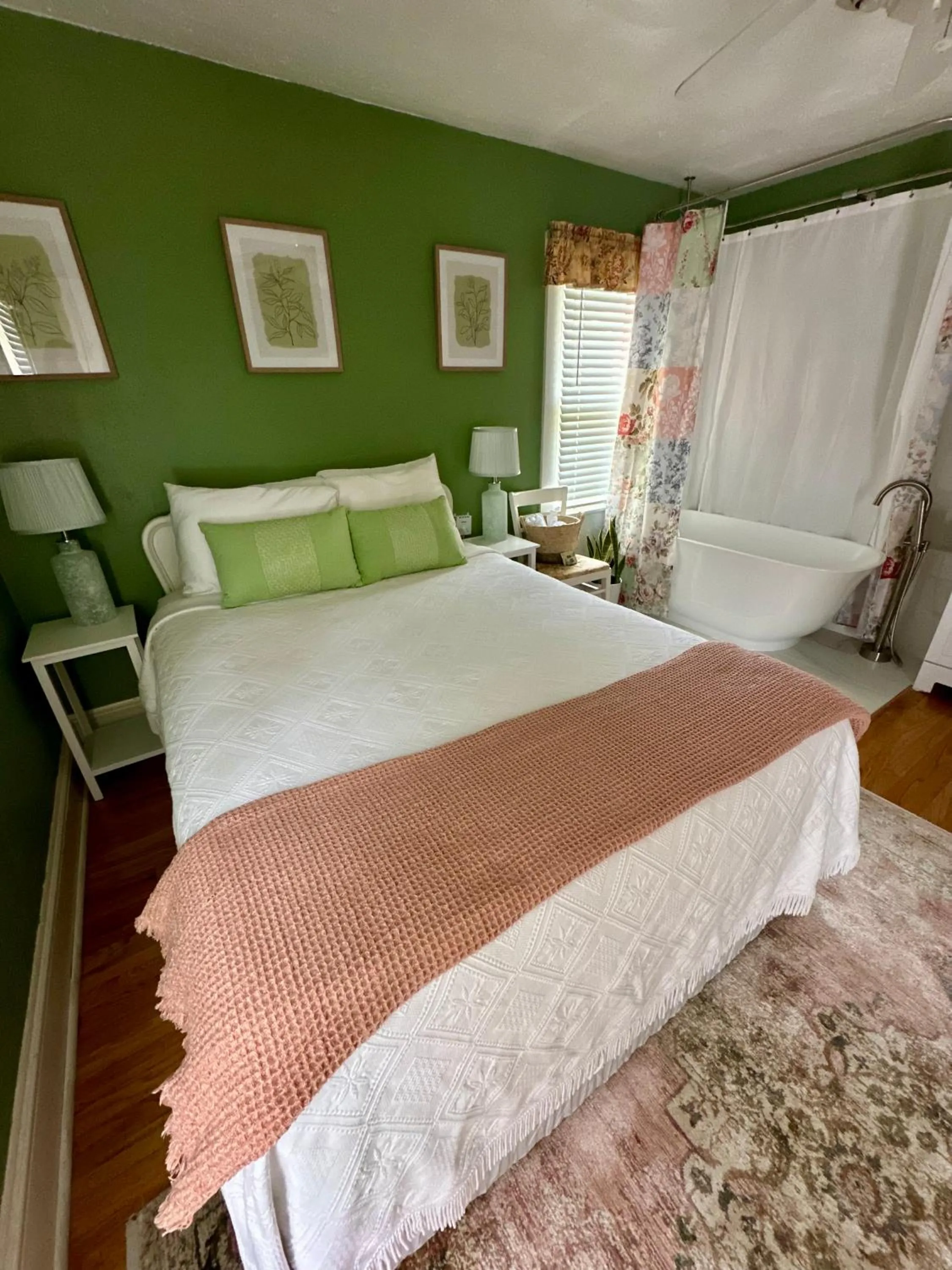 Bed in Red Rocker Inn