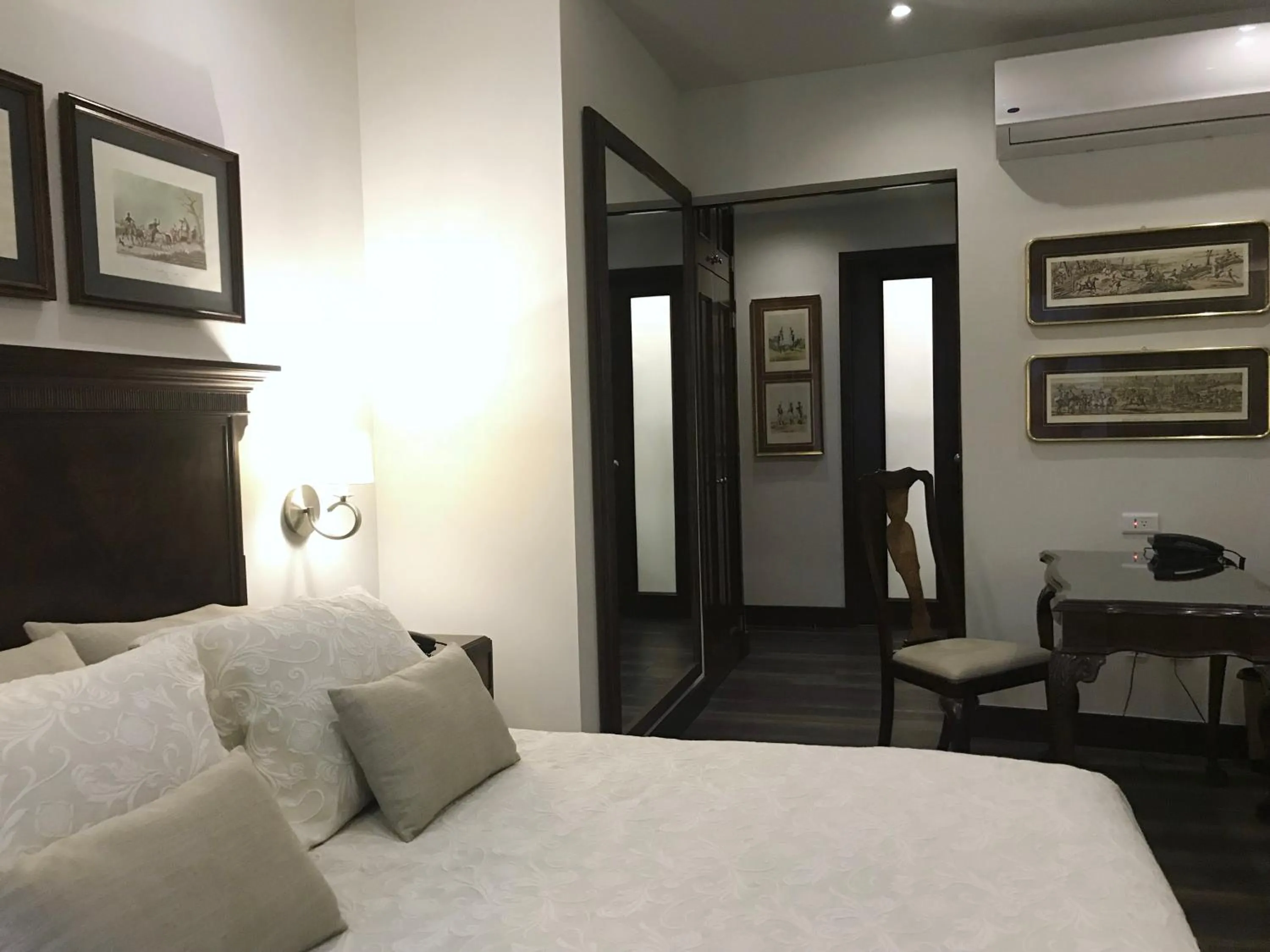 Bed in Casa Corp Boutique Suites in Condesa