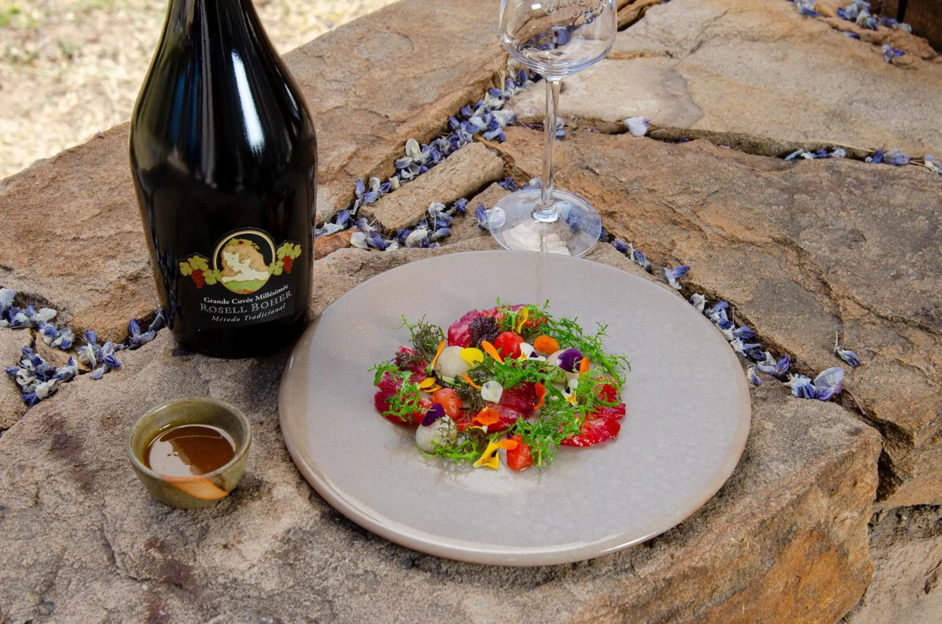 Restaurant/places to eat in Rosell Boher Winery Lodge & Spa